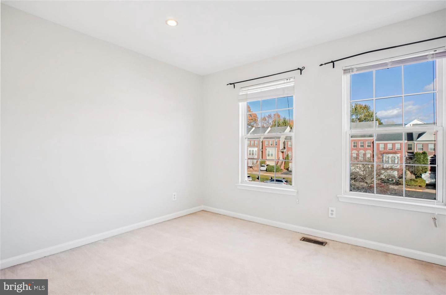 2914 MAINSTONE DR, FAIRFAX, Virginia 22031, 3 Bedrooms Bedrooms, 14 Rooms Rooms,2 BathroomsBathrooms,Residential,For sale,2914 MAINSTONE DR,VAFX2278446 MLS # VAFX2278446 2914 MAINSTONE DR, FAIRFAX, Virginia 22031, 3 Bedrooms Bedrooms, 14 Rooms Rooms,2 BathroomsBathrooms,Residential,For sale,2914 MAINSTONE DR,VAFX2278446 MLS # VAFX2278446