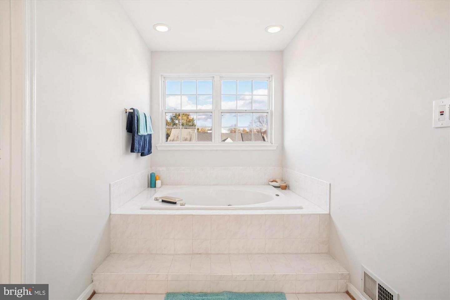 2914 MAINSTONE DR, FAIRFAX, Virginia 22031, 3 Bedrooms Bedrooms, 14 Rooms Rooms,2 BathroomsBathrooms,Residential,For sale,2914 MAINSTONE DR,VAFX2278446 MLS # VAFX2278446 2914 MAINSTONE DR, FAIRFAX, Virginia 22031, 3 Bedrooms Bedrooms, 14 Rooms Rooms,2 BathroomsBathrooms,Residential,For sale,2914 MAINSTONE DR,VAFX2278446 MLS # VAFX2278446