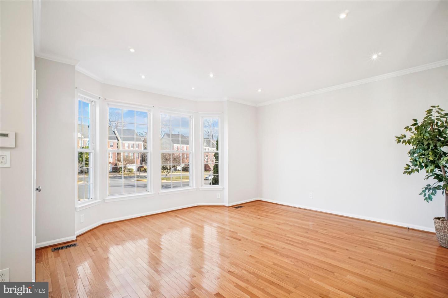 2914 MAINSTONE DR, FAIRFAX, Virginia 22031, 3 Bedrooms Bedrooms, 14 Rooms Rooms,2 BathroomsBathrooms,Residential,For sale,2914 MAINSTONE DR,VAFX2278446 MLS # VAFX2278446 2914 MAINSTONE DR, FAIRFAX, Virginia 22031, 3 Bedrooms Bedrooms, 14 Rooms Rooms,2 BathroomsBathrooms,Residential,For sale,2914 MAINSTONE DR,VAFX2278446 MLS # VAFX2278446