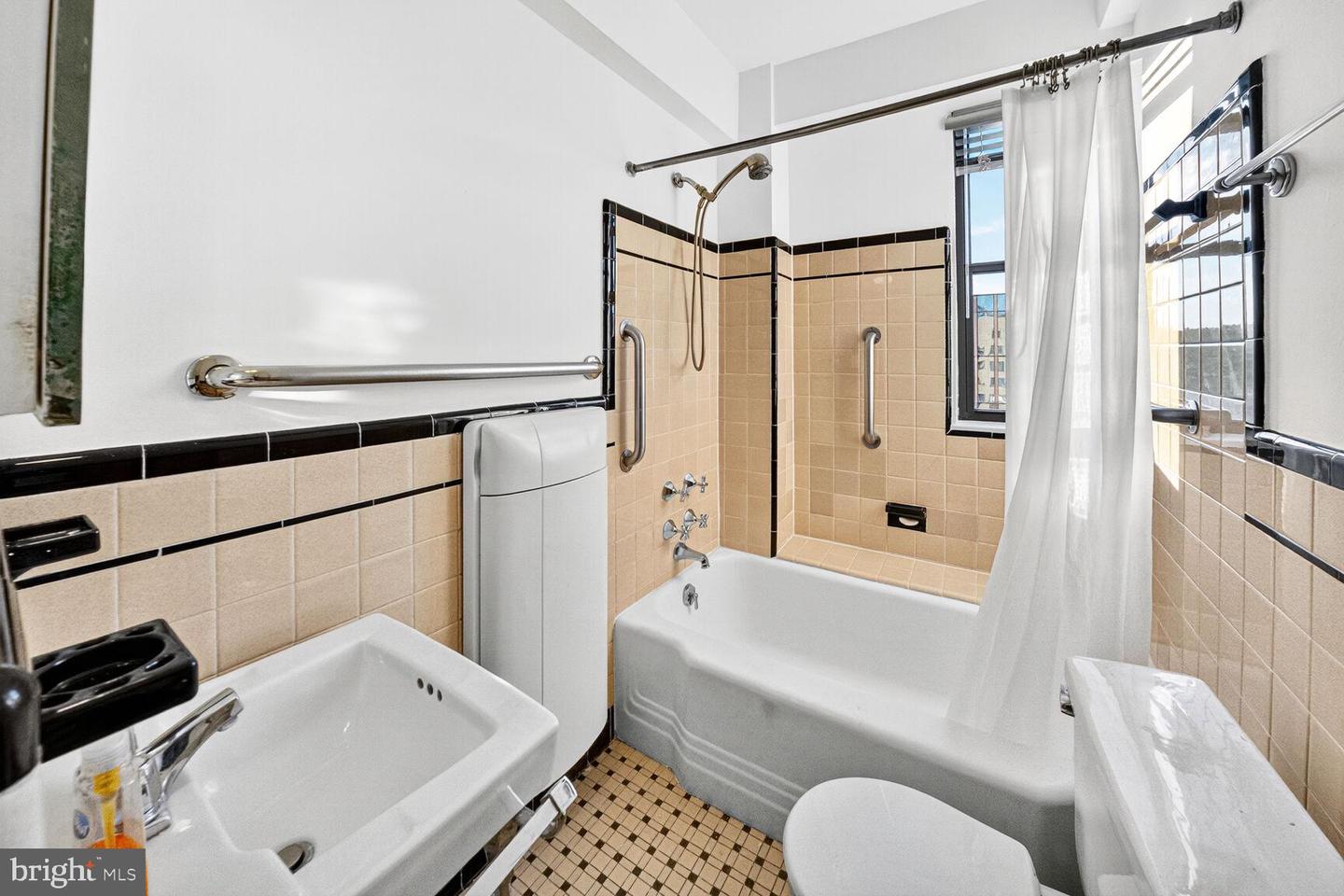 1 SCOTT CIR NW #708, WASHINGTON, District Of Columbia 20036, 1 Bedroom Bedrooms, ,1 BathroomBathrooms,Residential,For sale,1 SCOTT CIR NW #708,DCDC2231142 MLS # DCDC2231142 1 SCOTT CIR NW #708, WASHINGTON, District Of Columbia 20036, 1 Bedroom Bedrooms, ,1 BathroomBathrooms,Residential,For sale,1 SCOTT CIR NW #708,DCDC2231142 MLS # DCDC2231142