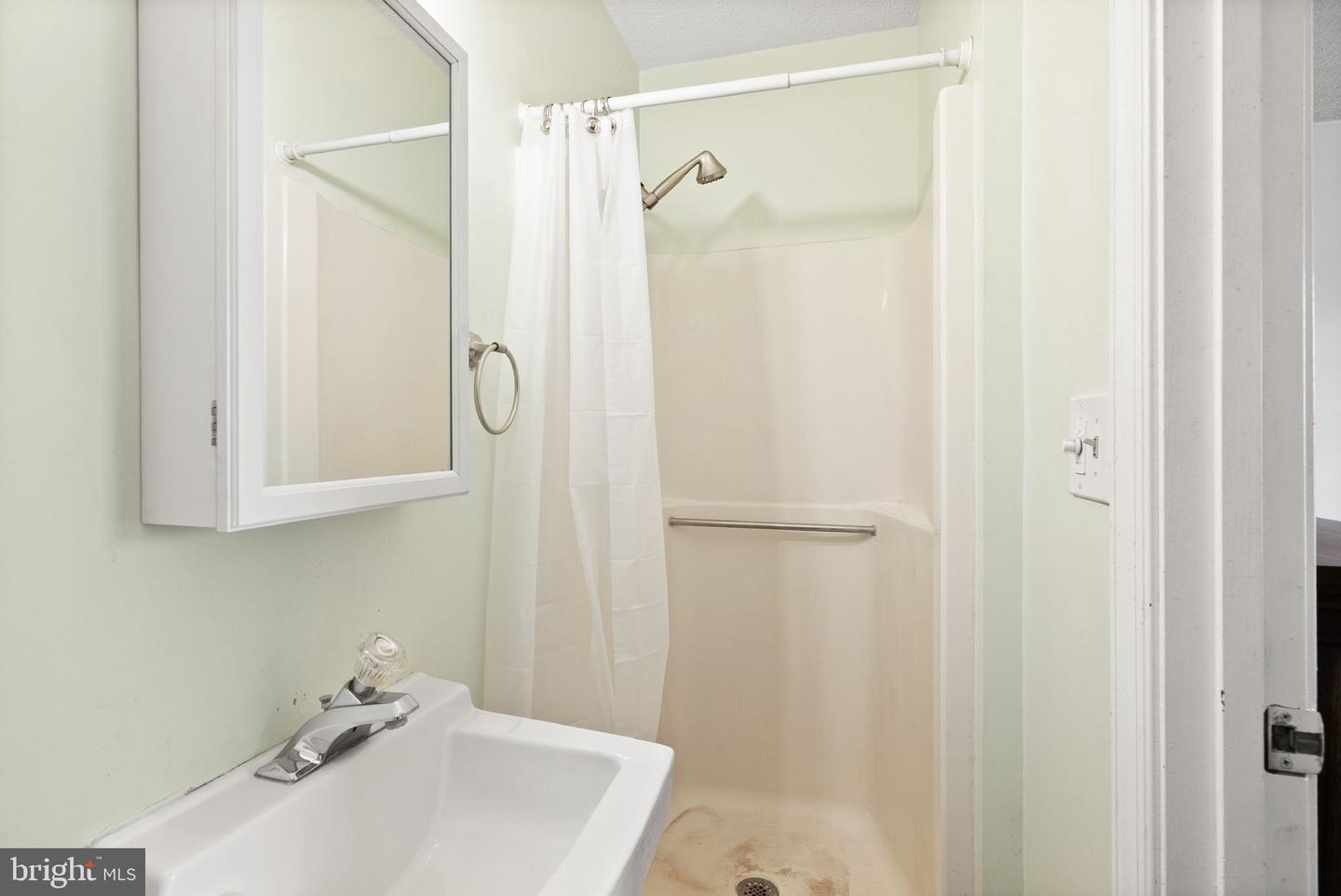 6628 BELFRYS CT W, BEALETON, Virginia 22712, 5 Bedrooms Bedrooms, 13 Rooms Rooms,3 BathroomsBathrooms,Residential,For sale,6628 BELFRYS CT W,VAFQ2019622 MLS # VAFQ2019622 6628 BELFRYS CT W, BEALETON, Virginia 22712, 5 Bedrooms Bedrooms, 13 Rooms Rooms,3 BathroomsBathrooms,Residential,For sale,6628 BELFRYS CT W,VAFQ2019622 MLS # VAFQ2019622