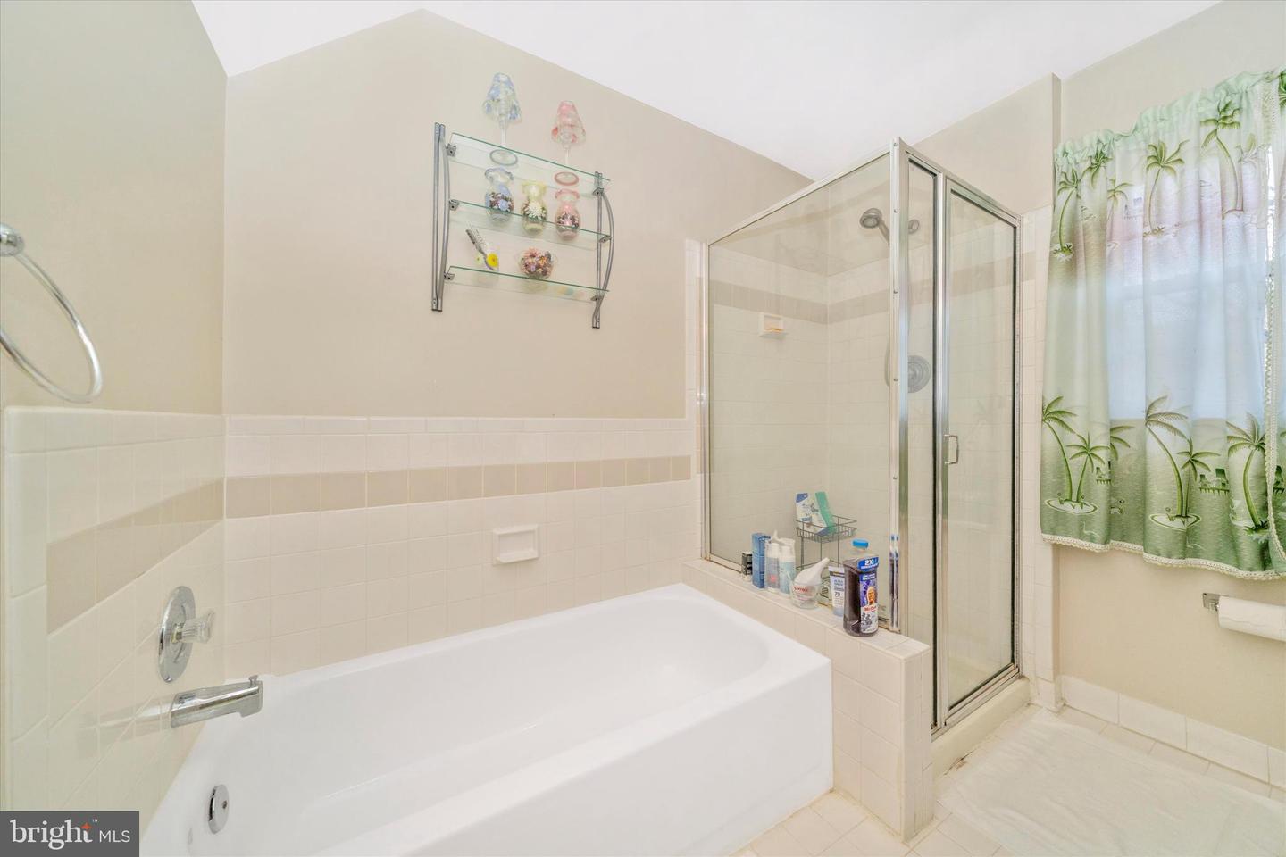 5405 MIDDLEBOURNE LN, CENTREVILLE, Virginia 20120, 3 Bedrooms Bedrooms, ,2 BathroomsBathrooms,Residential,For sale,5405 MIDDLEBOURNE LN,VAFX2278460 MLS # VAFX2278460 5405 MIDDLEBOURNE LN, CENTREVILLE, Virginia 20120, 3 Bedrooms Bedrooms, ,2 BathroomsBathrooms,Residential,For sale,5405 MIDDLEBOURNE LN,VAFX2278460 MLS # VAFX2278460