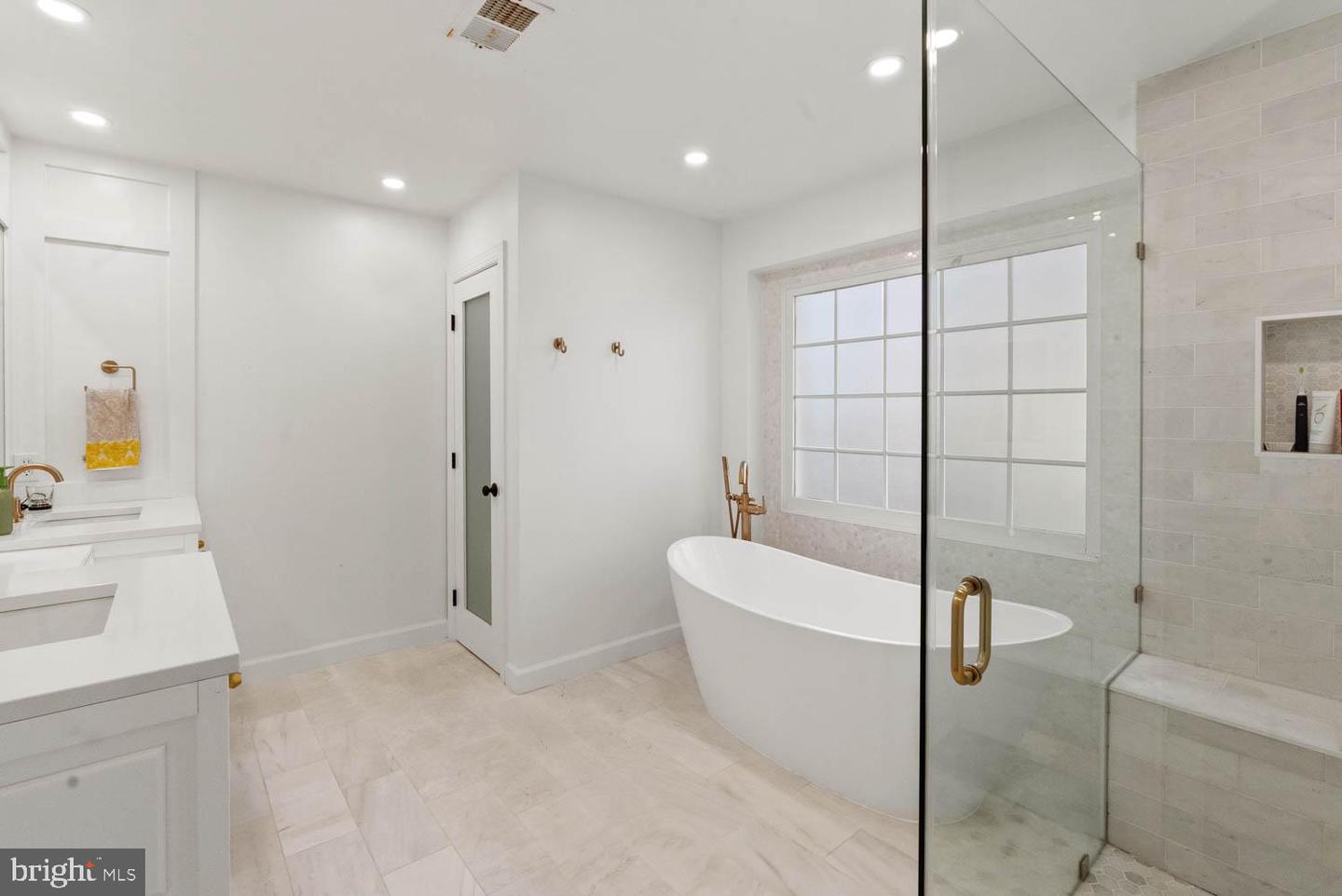 12882 CROUCH DR, FAIRFAX, Virginia 22030, 5 Bedrooms Bedrooms, ,4 BathroomsBathrooms,Residential,For sale,12882 CROUCH DR,VAFX2278164 MLS # VAFX2278164 12882 CROUCH DR, FAIRFAX, Virginia 22030, 5 Bedrooms Bedrooms, ,4 BathroomsBathrooms,Residential,For sale,12882 CROUCH DR,VAFX2278164 MLS # VAFX2278164