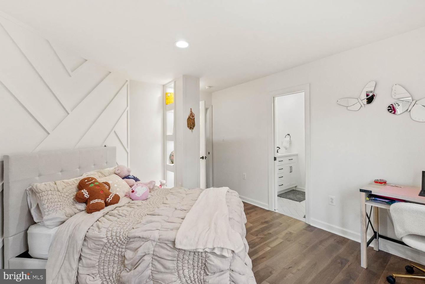 12882 CROUCH DR, FAIRFAX, Virginia 22030, 5 Bedrooms Bedrooms, ,4 BathroomsBathrooms,Residential,For sale,12882 CROUCH DR,VAFX2278164 MLS # VAFX2278164 12882 CROUCH DR, FAIRFAX, Virginia 22030, 5 Bedrooms Bedrooms, ,4 BathroomsBathrooms,Residential,For sale,12882 CROUCH DR,VAFX2278164 MLS # VAFX2278164