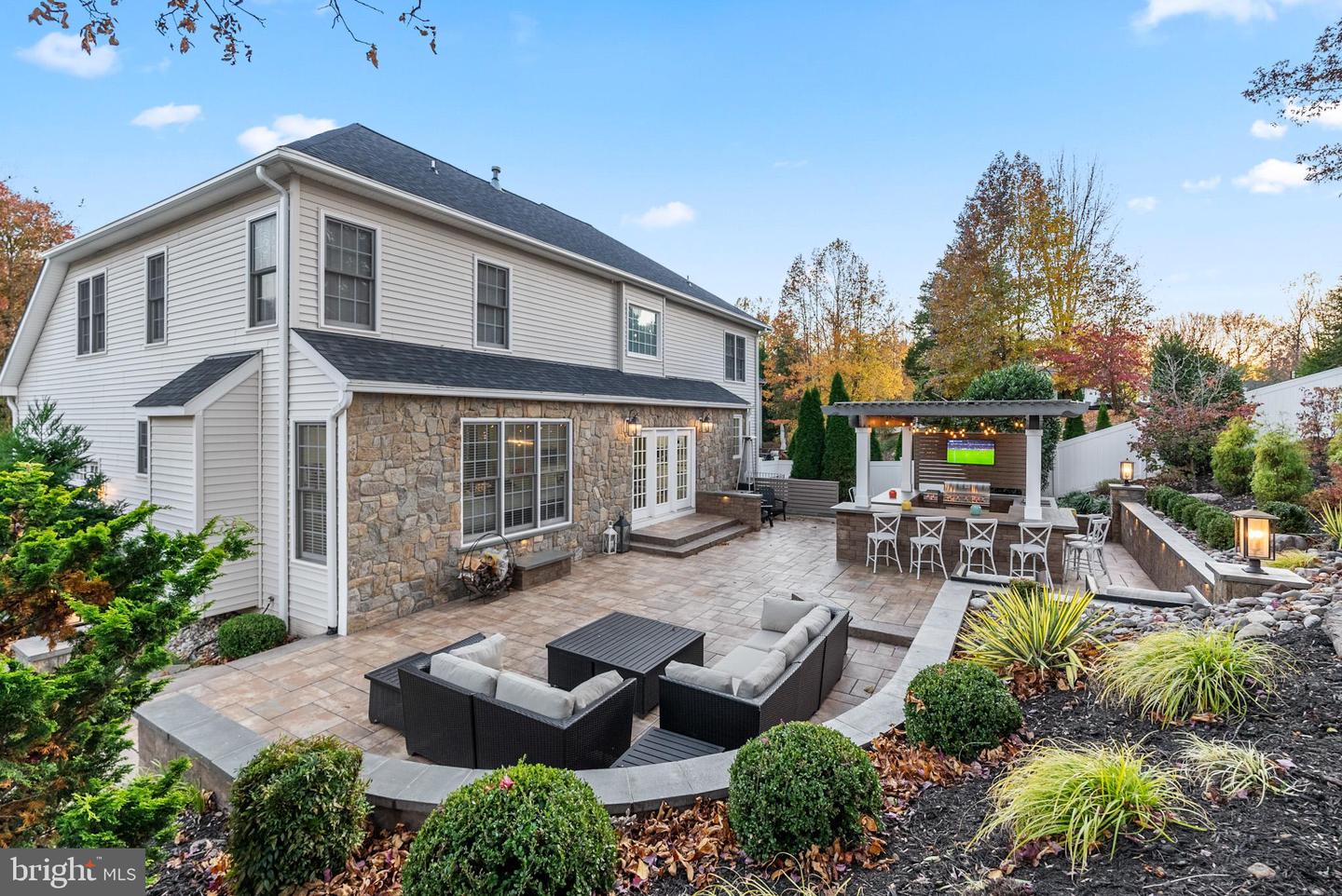 12882 CROUCH DR, FAIRFAX, Virginia 22030, 5 Bedrooms Bedrooms, ,4 BathroomsBathrooms,Residential,For sale,12882 CROUCH DR,VAFX2278164 MLS # VAFX2278164 12882 CROUCH DR, FAIRFAX, Virginia 22030, 5 Bedrooms Bedrooms, ,4 BathroomsBathrooms,Residential,For sale,12882 CROUCH DR,VAFX2278164 MLS # VAFX2278164