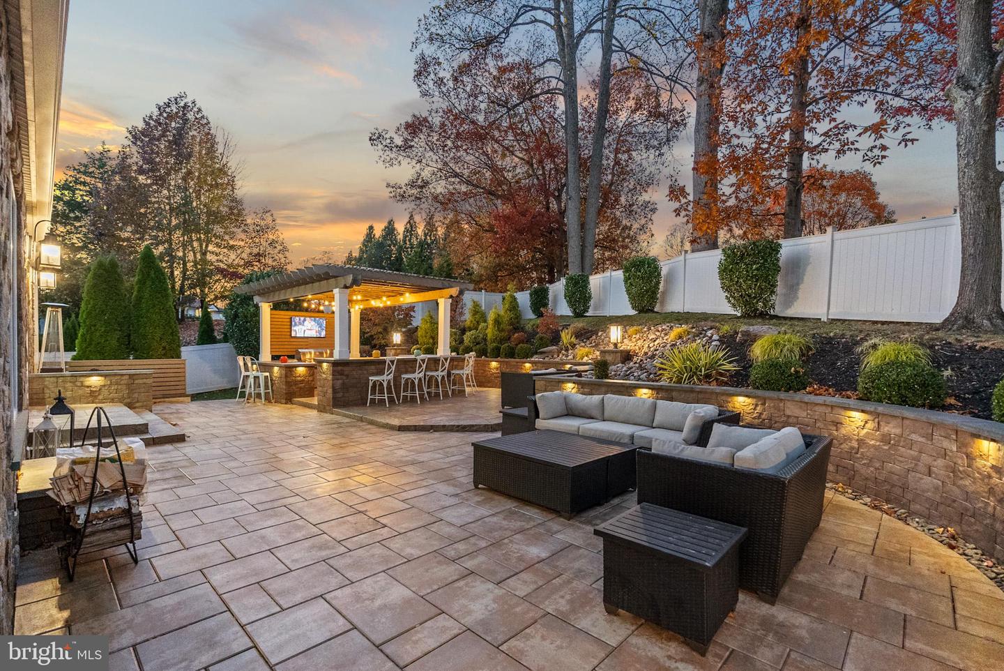 12882 CROUCH DR, FAIRFAX, Virginia 22030, 5 Bedrooms Bedrooms, ,4 BathroomsBathrooms,Residential,For sale,12882 CROUCH DR,VAFX2278164 MLS # VAFX2278164 12882 CROUCH DR, FAIRFAX, Virginia 22030, 5 Bedrooms Bedrooms, ,4 BathroomsBathrooms,Residential,For sale,12882 CROUCH DR,VAFX2278164 MLS # VAFX2278164