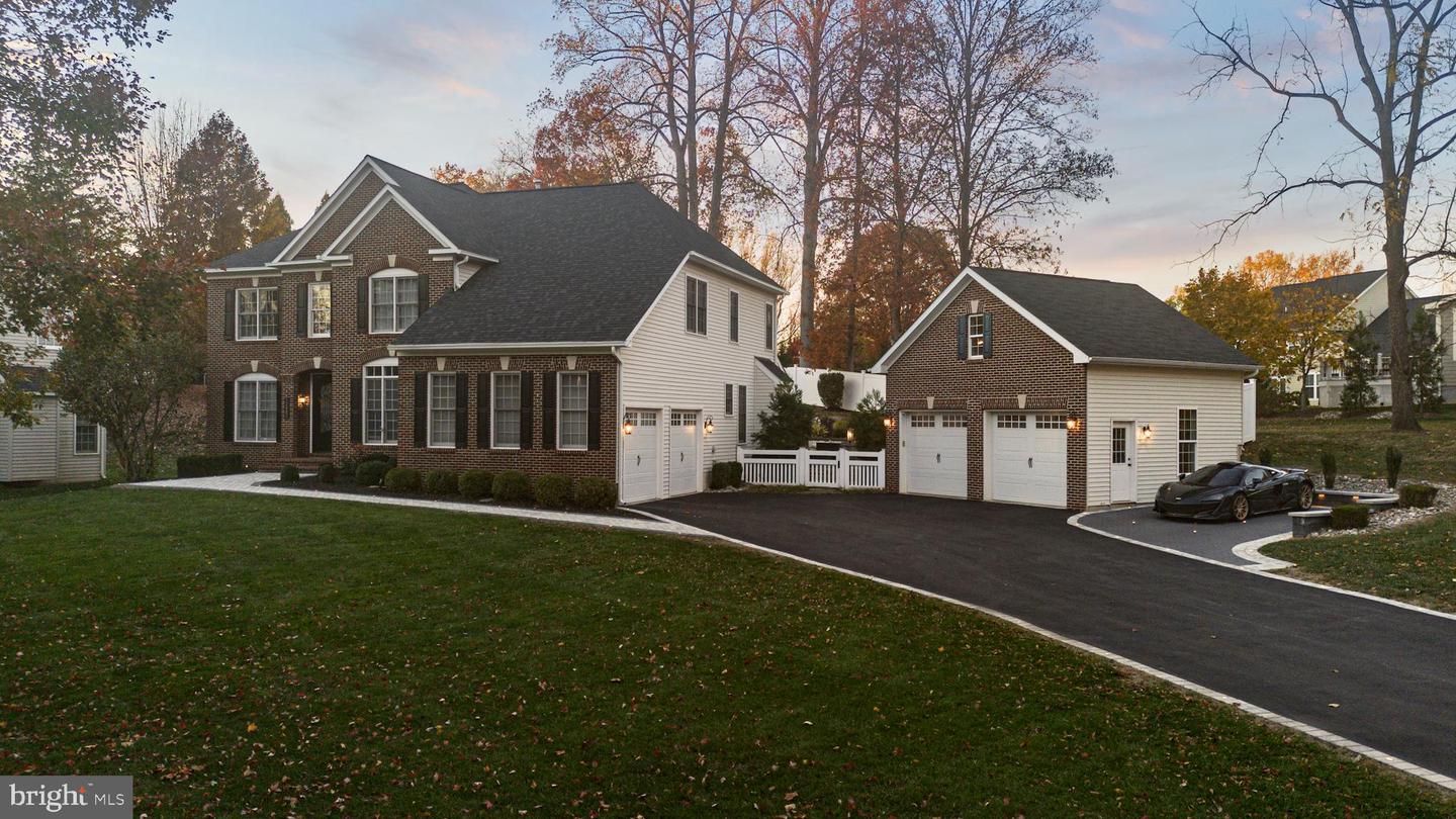 12882 CROUCH DR, FAIRFAX, Virginia 22030, 5 Bedrooms Bedrooms, ,4 BathroomsBathrooms,Residential,For sale,12882 CROUCH DR,VAFX2278164 MLS # VAFX2278164 12882 CROUCH DR, FAIRFAX, Virginia 22030, 5 Bedrooms Bedrooms, ,4 BathroomsBathrooms,Residential,For sale,12882 CROUCH DR,VAFX2278164 MLS # VAFX2278164