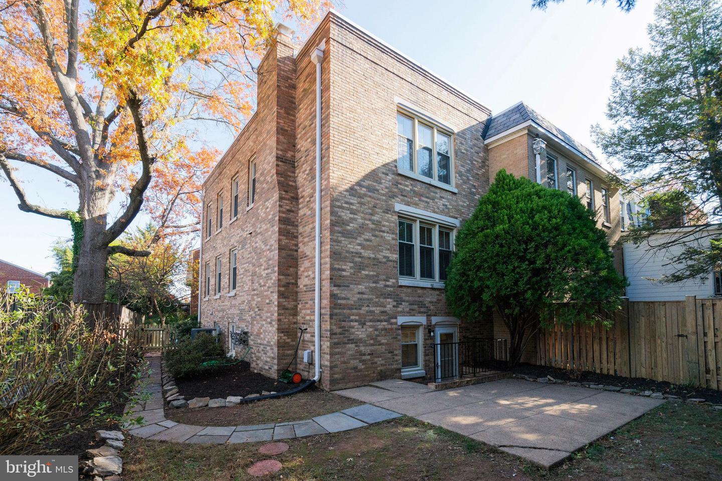 3135 14TH ST S, ARLINGTON, Virginia 22204, 4 Bedrooms Bedrooms, ,3 BathroomsBathrooms,Residential,For sale,3135 14TH ST S,VAAR2065816 MLS # VAAR2065816 3135 14TH ST S, ARLINGTON, Virginia 22204, 4 Bedrooms Bedrooms, ,3 BathroomsBathrooms,Residential,For sale,3135 14TH ST S,VAAR2065816 MLS # VAAR2065816