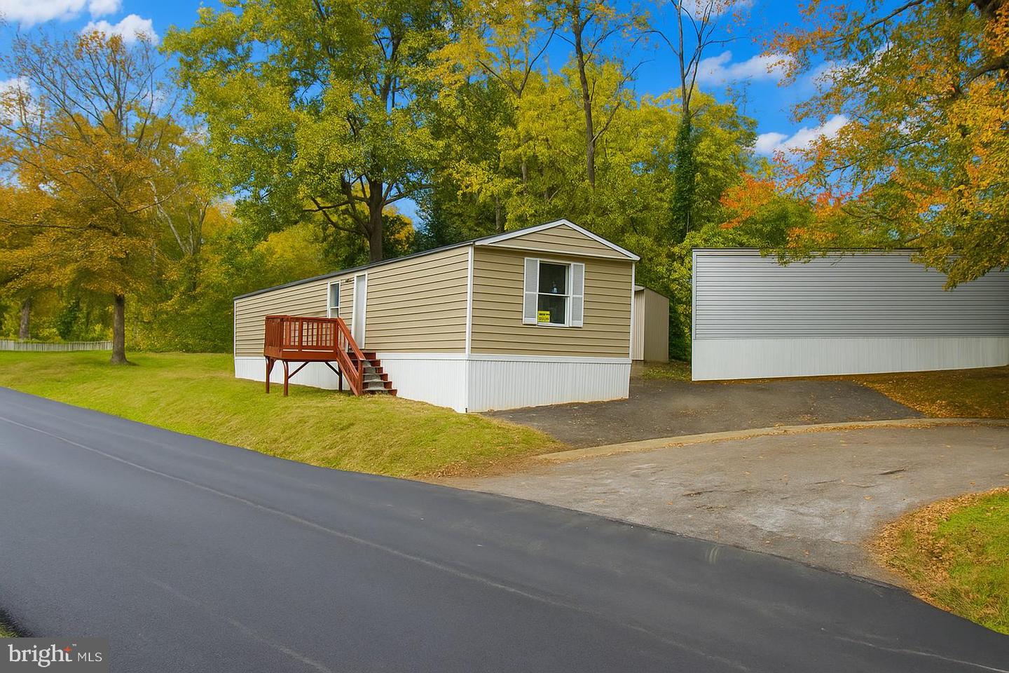 74 SERENITY LN, STAFFORD, Virginia 22554, 3 Bedrooms Bedrooms, 5 Rooms Rooms,2 BathroomsBathrooms,Residential,For sale,74 SERENITY LN,VAST2044094 MLS # VAST2044094