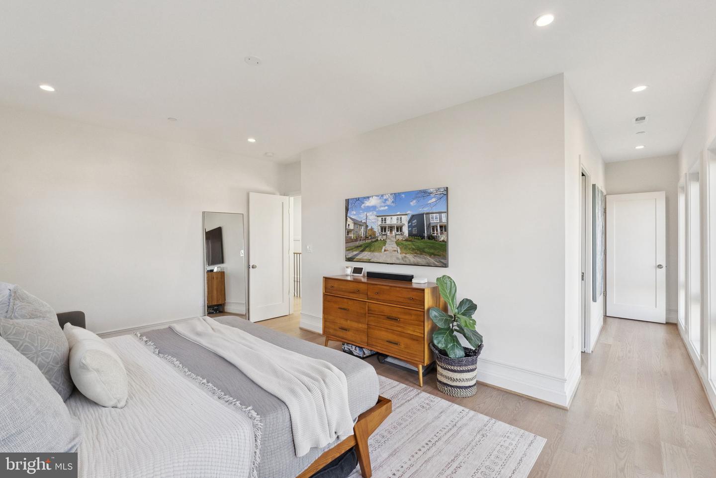 1708 LAWRENCE ST NE, WASHINGTON, District Of Columbia 20018, 6 Bedrooms Bedrooms, ,4 BathroomsBathrooms,Residential,For sale,1708 LAWRENCE ST NE,DCDC2230954 MLS # DCDC2230954 1708 LAWRENCE ST NE, WASHINGTON, District Of Columbia 20018, 6 Bedrooms Bedrooms, ,4 BathroomsBathrooms,Residential,For sale,1708 LAWRENCE ST NE,DCDC2230954 MLS # DCDC2230954