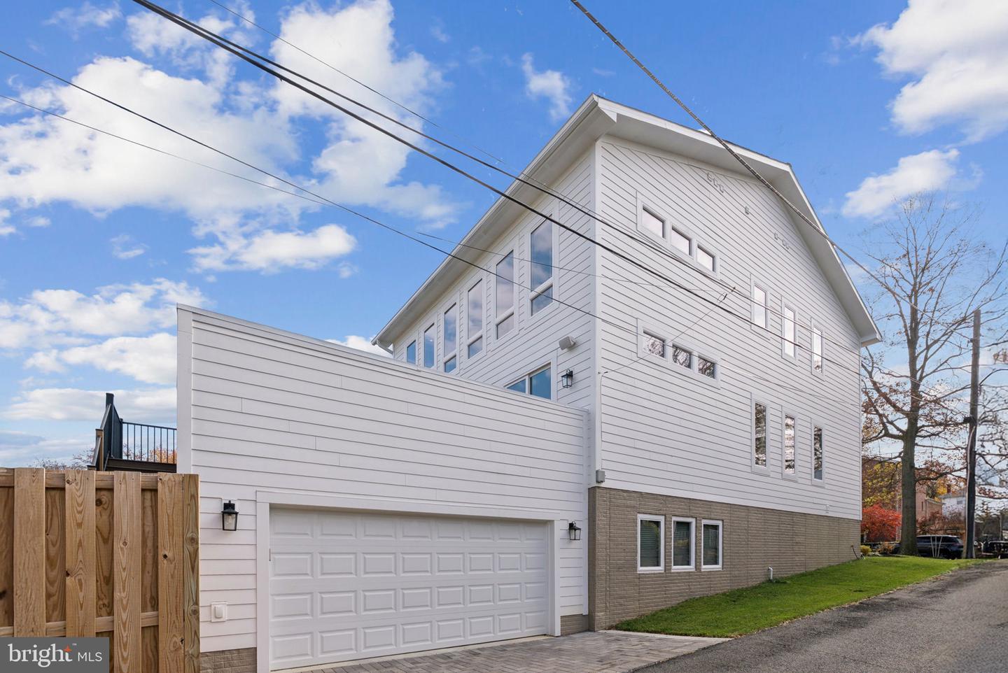 1708 LAWRENCE ST NE, WASHINGTON, District Of Columbia 20018, 6 Bedrooms Bedrooms, ,4 BathroomsBathrooms,Residential,For sale,1708 LAWRENCE ST NE,DCDC2230954 MLS # DCDC2230954 1708 LAWRENCE ST NE, WASHINGTON, District Of Columbia 20018, 6 Bedrooms Bedrooms, ,4 BathroomsBathrooms,Residential,For sale,1708 LAWRENCE ST NE,DCDC2230954 MLS # DCDC2230954