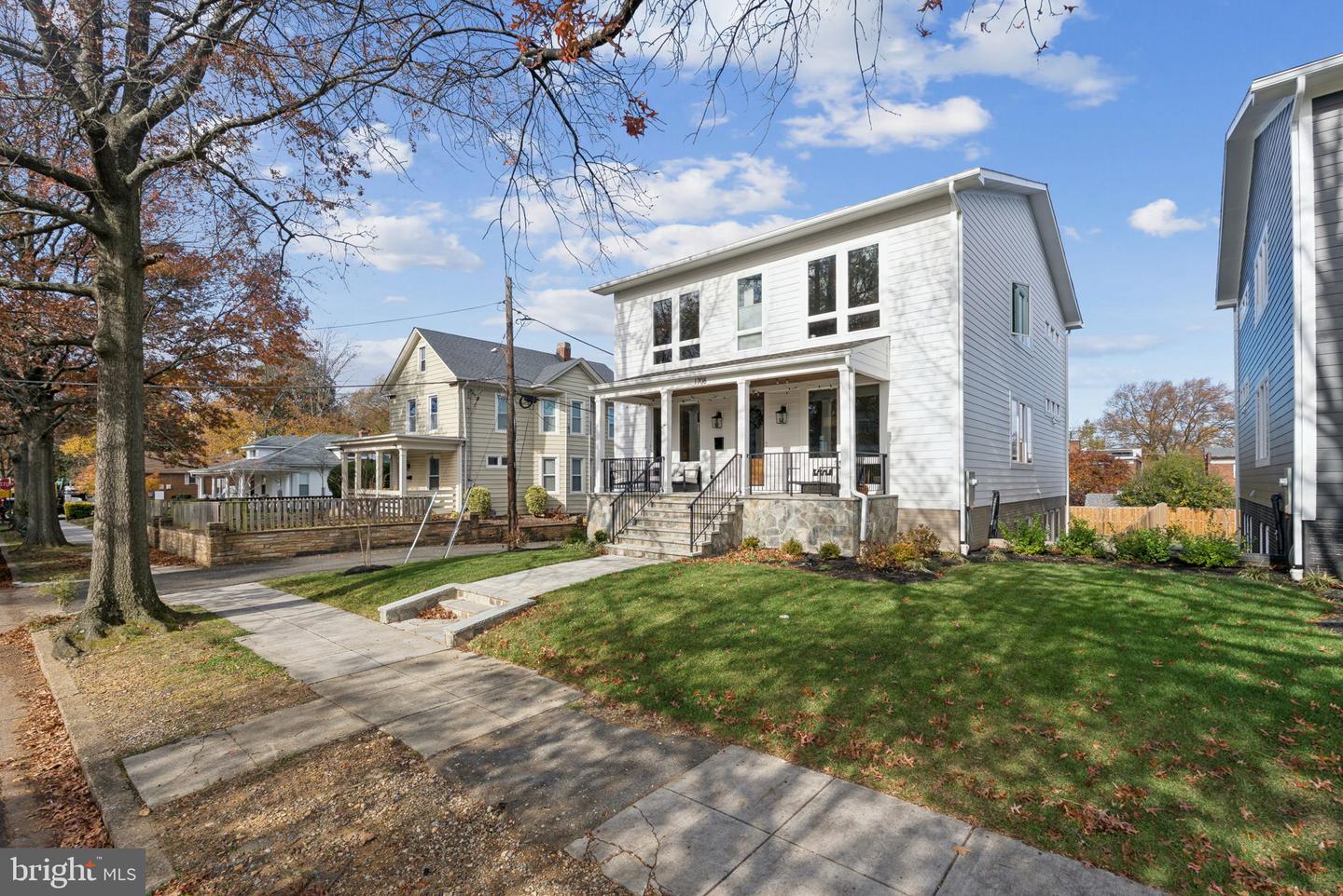 1708 LAWRENCE ST NE, WASHINGTON, District Of Columbia 20018, 6 Bedrooms Bedrooms, ,4 BathroomsBathrooms,Residential,For sale,1708 LAWRENCE ST NE,DCDC2230954 MLS # DCDC2230954 1708 LAWRENCE ST NE, WASHINGTON, District Of Columbia 20018, 6 Bedrooms Bedrooms, ,4 BathroomsBathrooms,Residential,For sale,1708 LAWRENCE ST NE,DCDC2230954 MLS # DCDC2230954