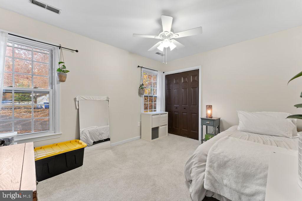 148 OAKWOOD DR, STAFFORD, Virginia 22554, 3 Bedrooms Bedrooms, 6 Rooms Rooms,2 BathroomsBathrooms,Residential,For sale,148 OAKWOOD DR,VAST2044158 MLS # VAST2044158