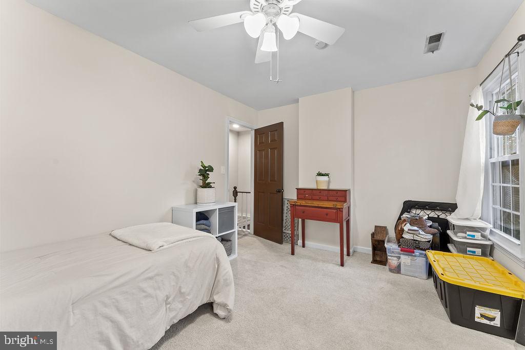 148 OAKWOOD DR, STAFFORD, Virginia 22554, 3 Bedrooms Bedrooms, 6 Rooms Rooms,2 BathroomsBathrooms,Residential,For sale,148 OAKWOOD DR,VAST2044158 MLS # VAST2044158