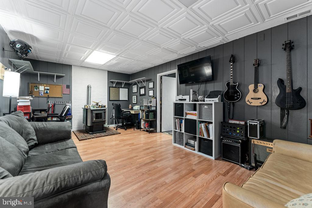 148 OAKWOOD DR, STAFFORD, Virginia 22554, 3 Bedrooms Bedrooms, 6 Rooms Rooms,2 BathroomsBathrooms,Residential,For sale,148 OAKWOOD DR,VAST2044158 MLS # VAST2044158