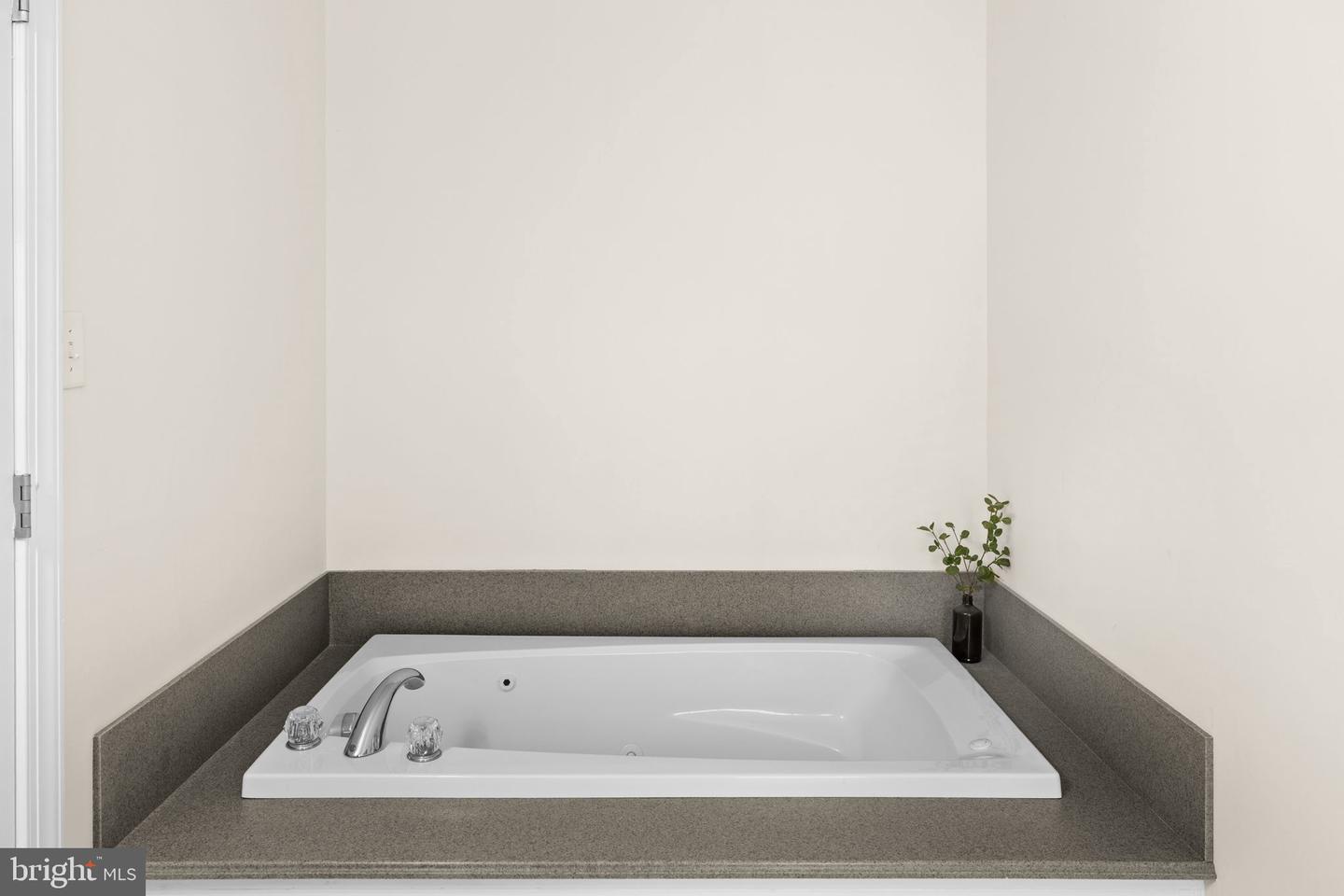 14 OAK RD, BUMPASS, Virginia 23024, 4 Bedrooms Bedrooms, 13 Rooms Rooms,3 BathroomsBathrooms,Residential,For sale,14 OAK RD,VALA2008896 MLS # VALA2008896 14 OAK RD, BUMPASS, Virginia 23024, 4 Bedrooms Bedrooms, 13 Rooms Rooms,3 BathroomsBathrooms,Residential,For sale,14 OAK RD,VALA2008896 MLS # VALA2008896