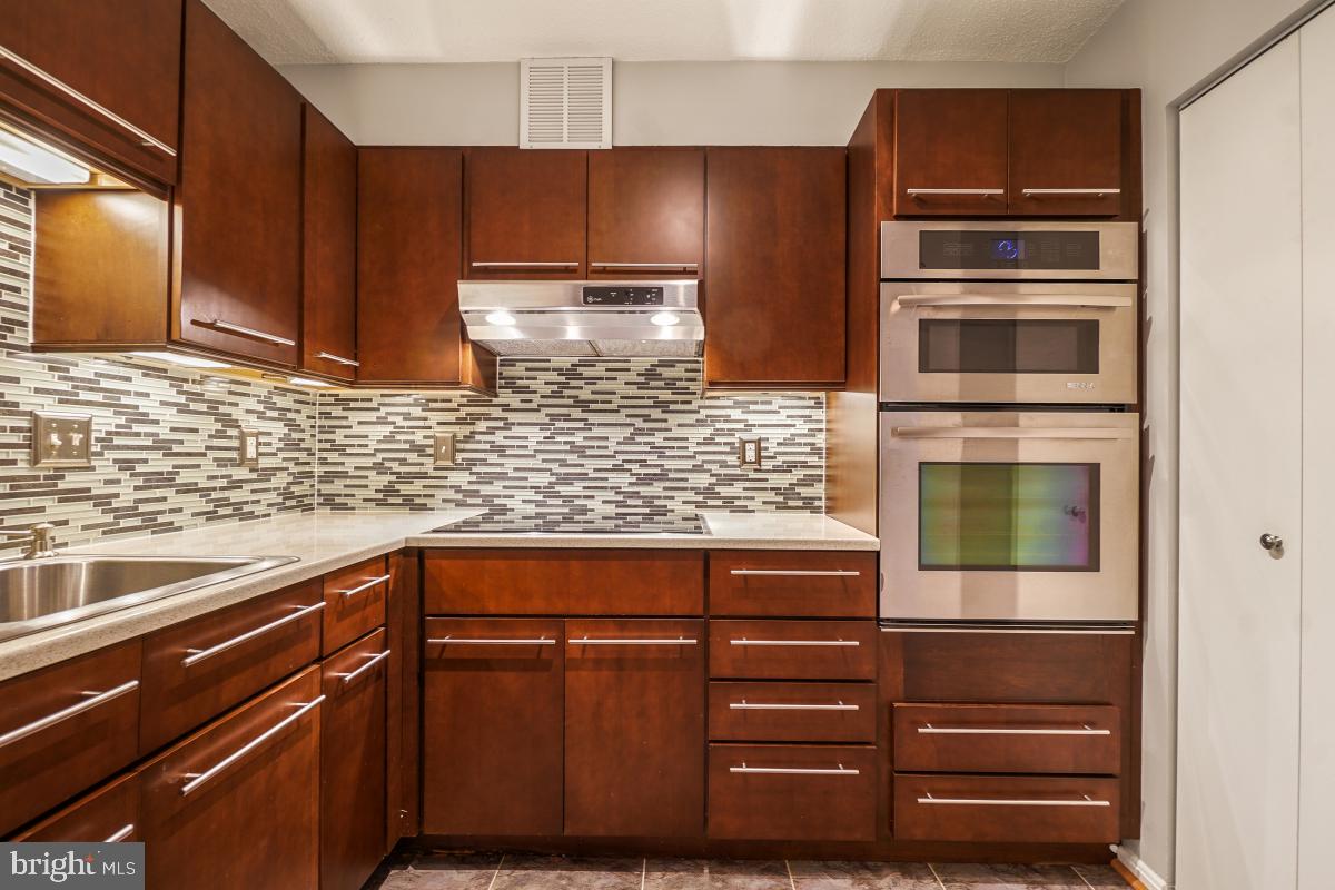 5902 MOUNT EAGLE DR #1503, ALEXANDRIA, Virginia 22303, 2 Bedrooms Bedrooms, 8 Rooms Rooms,1 BathroomBathrooms,Residential,For sale,5902 MOUNT EAGLE DR #1503,VAFX2278870 MLS # VAFX2278870 5902 MOUNT EAGLE DR #1503, ALEXANDRIA, Virginia 22303, 2 Bedrooms Bedrooms, 8 Rooms Rooms,1 BathroomBathrooms,Residential,For sale,5902 MOUNT EAGLE DR #1503,VAFX2278870 MLS # VAFX2278870