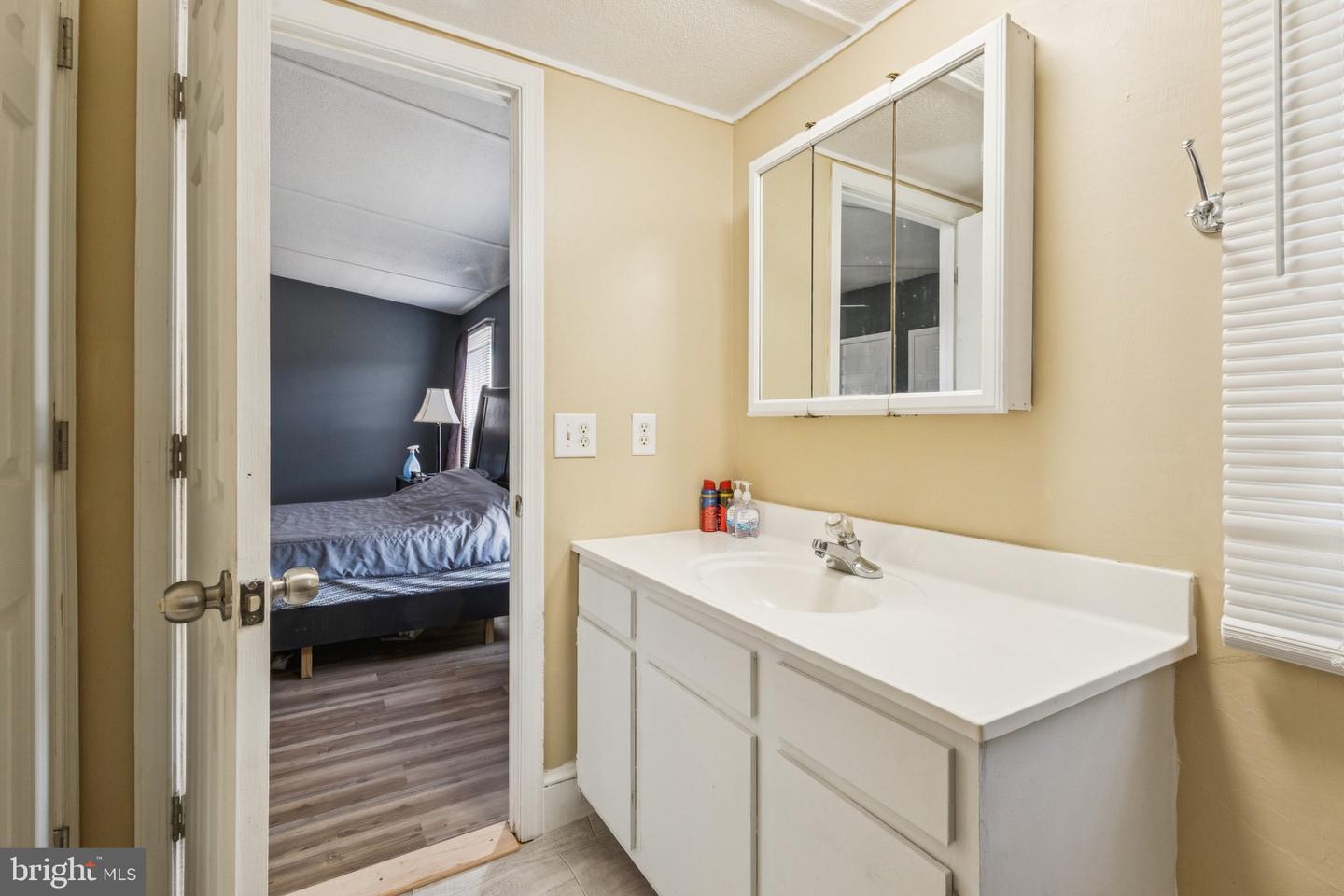 10237 HOOK RD, RAPIDAN, Virginia 22733, 3 Bedrooms Bedrooms, ,2 BathroomsBathrooms,Residential,For sale,10237 HOOK RD,VAOR2012776 MLS # VAOR2012776 10237 HOOK RD, RAPIDAN, Virginia 22733, 3 Bedrooms Bedrooms, ,2 BathroomsBathrooms,Residential,For sale,10237 HOOK RD,VAOR2012776 MLS # VAOR2012776