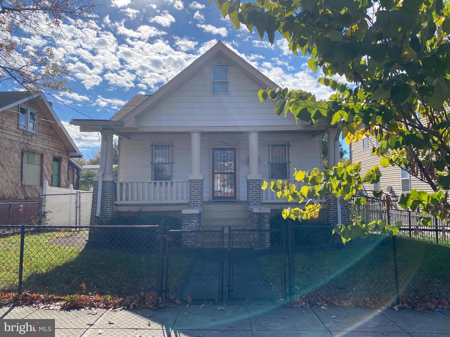 1005 EVARTS ST NE, WASHINGTON, District Of Columbia 20018, 3 Bedrooms Bedrooms, ,3 BathroomsBathrooms,Residential,For sale,1005 EVARTS ST NE,DCDC2231402 MLS # DCDC2231402 1005 EVARTS ST NE, WASHINGTON, District Of Columbia 20018, 3 Bedrooms Bedrooms, ,3 BathroomsBathrooms,Residential,For sale,1005 EVARTS ST NE,DCDC2231402 MLS # DCDC2231402