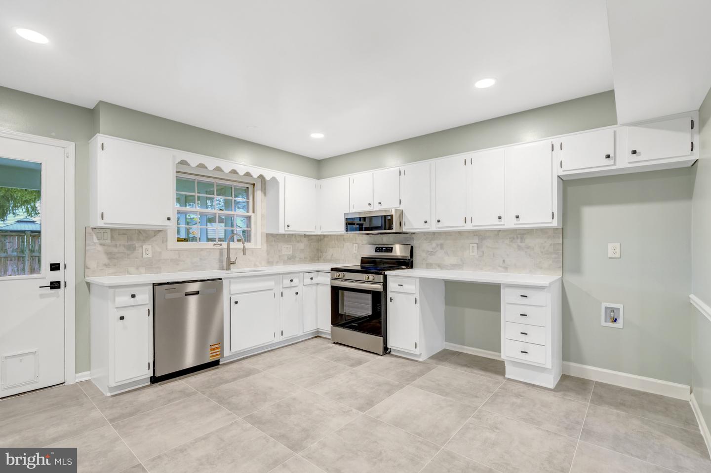 104 W AMHURST PL, STERLING, Virginia 20164, 3 Bedrooms Bedrooms, 8 Rooms Rooms,2 BathroomsBathrooms,Residential,For sale,104 W AMHURST PL,VALO2111002 MLS # VALO2111002 104 W AMHURST PL, STERLING, Virginia 20164, 3 Bedrooms Bedrooms, 8 Rooms Rooms,2 BathroomsBathrooms,Residential,For sale,104 W AMHURST PL,VALO2111002 MLS # VALO2111002