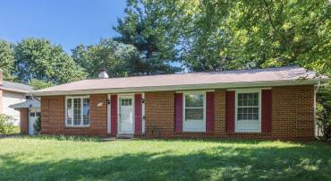 104 W AMHURST PL, STERLING, Virginia 20164, 3 Bedrooms Bedrooms, 8 Rooms Rooms,2 BathroomsBathrooms,Residential,For sale,104 W AMHURST PL,VALO2111002 MLS # VALO2111002