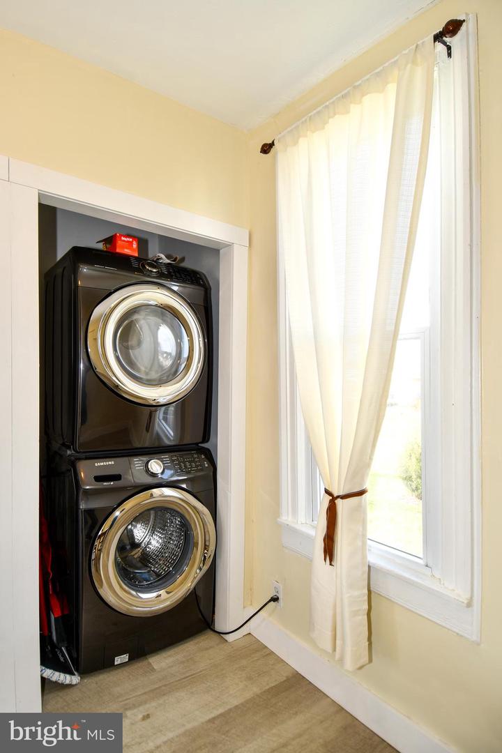 484 E QUEEN ST, STRASBURG, Virginia 22657, 2 Bedrooms Bedrooms, ,1 BathroomBathrooms,Residential,For sale,484 E QUEEN ST,VASH2012976 MLS # VASH2012976 484 E QUEEN ST, STRASBURG, Virginia 22657, 2 Bedrooms Bedrooms, ,1 BathroomBathrooms,Residential,For sale,484 E QUEEN ST,VASH2012976 MLS # VASH2012976