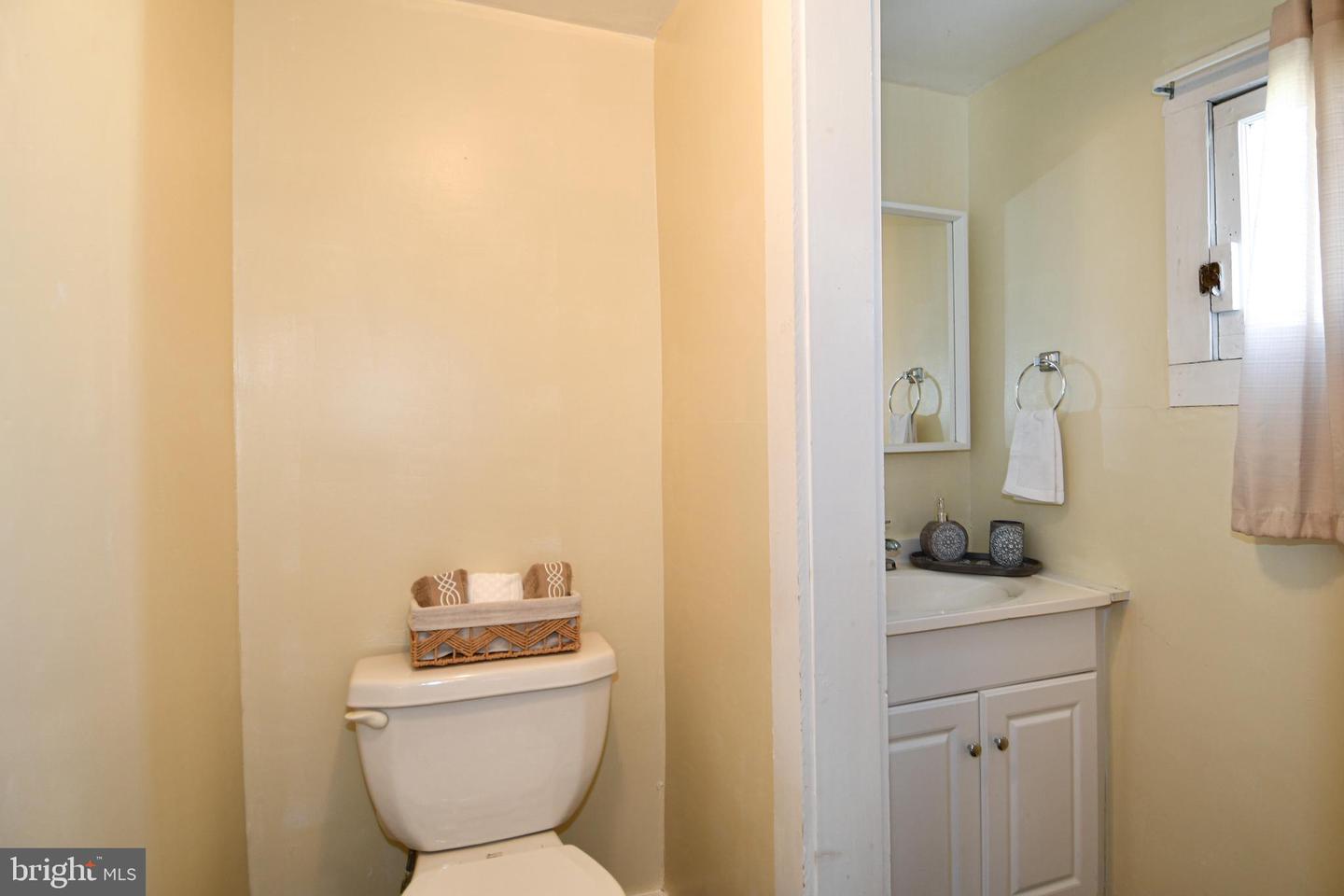 484 E QUEEN ST, STRASBURG, Virginia 22657, 2 Bedrooms Bedrooms, ,1 BathroomBathrooms,Residential,For sale,484 E QUEEN ST,VASH2012976 MLS # VASH2012976 484 E QUEEN ST, STRASBURG, Virginia 22657, 2 Bedrooms Bedrooms, ,1 BathroomBathrooms,Residential,For sale,484 E QUEEN ST,VASH2012976 MLS # VASH2012976