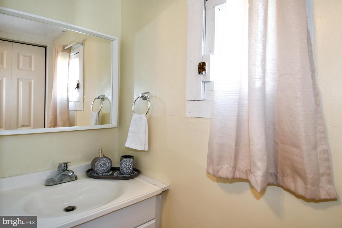 484 E QUEEN ST, STRASBURG, Virginia 22657, 2 Bedrooms Bedrooms, ,1 BathroomBathrooms,Residential,For sale,484 E QUEEN ST,VASH2012976 MLS # VASH2012976 484 E QUEEN ST, STRASBURG, Virginia 22657, 2 Bedrooms Bedrooms, ,1 BathroomBathrooms,Residential,For sale,484 E QUEEN ST,VASH2012976 MLS # VASH2012976