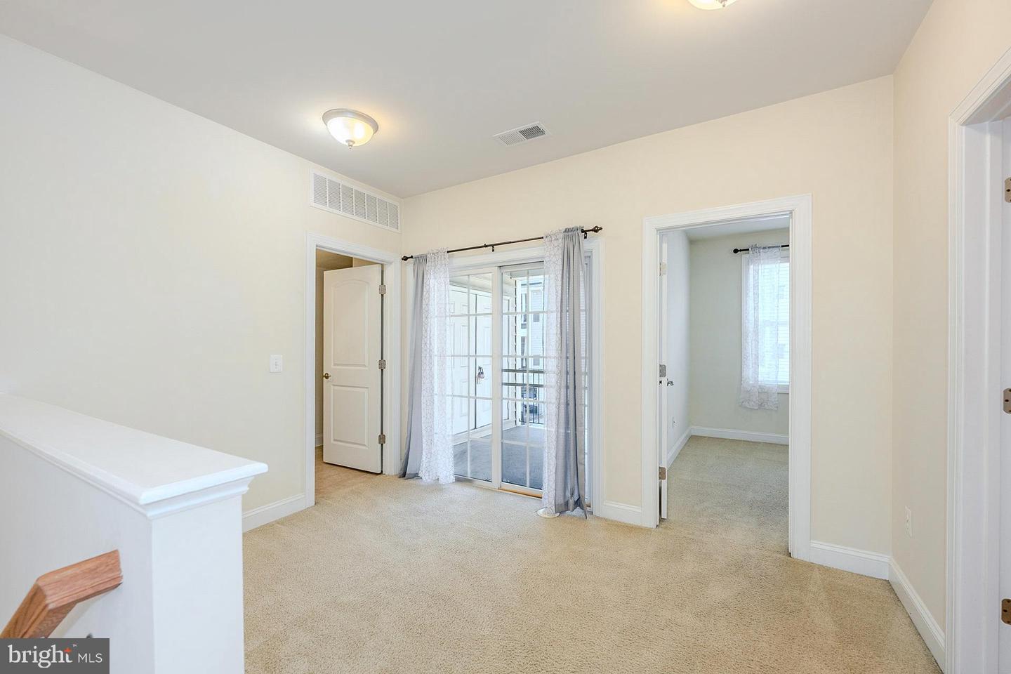 2667 SHEFFIELD HILL WAY #168, WOODBRIDGE, Virginia 22191, 2 Bedrooms Bedrooms, ,2 BathroomsBathrooms,Residential,For sale,2667 SHEFFIELD HILL WAY #168,VAPW2107684 MLS # VAPW2107684