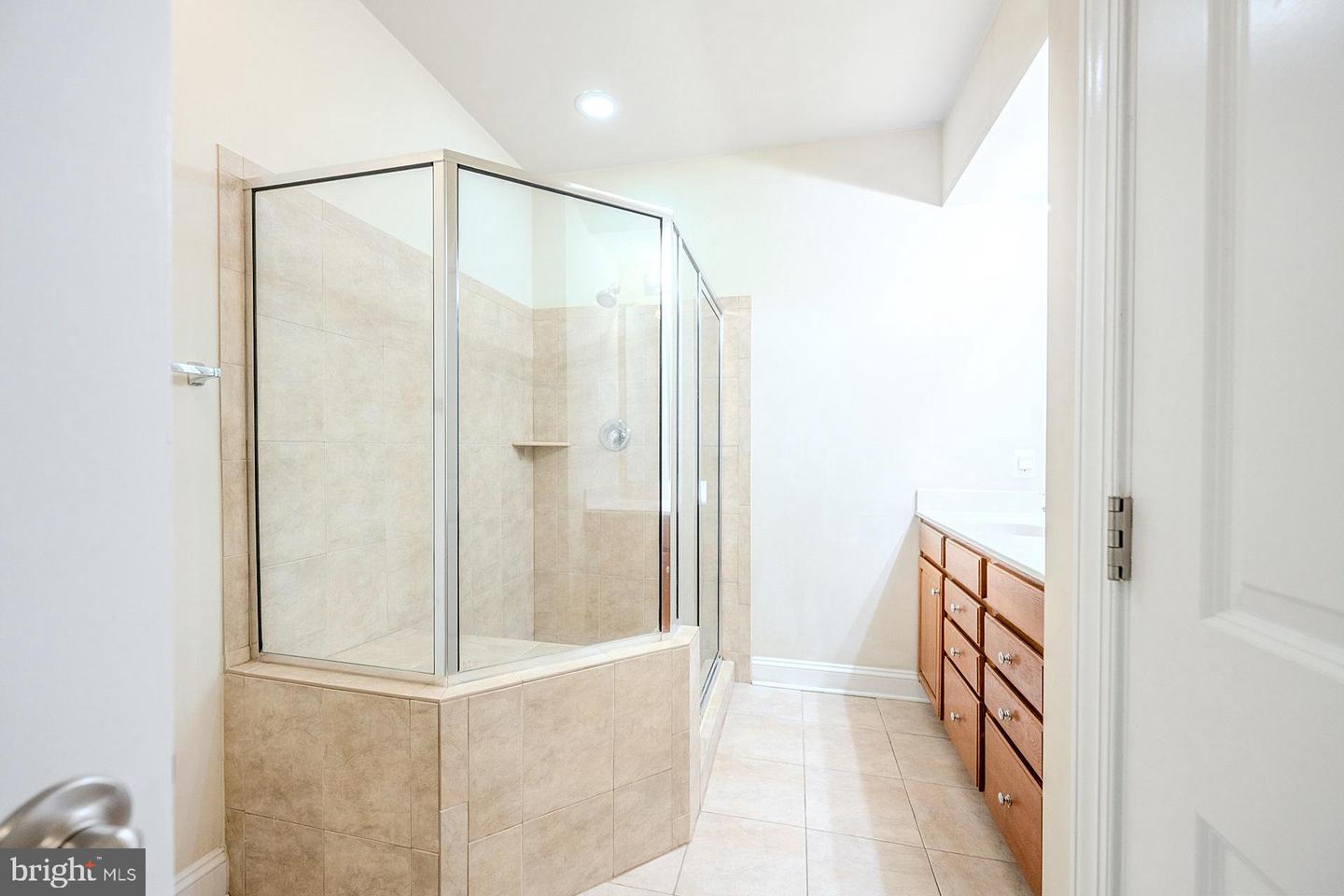 2667 SHEFFIELD HILL WAY #168, WOODBRIDGE, Virginia 22191, 2 Bedrooms Bedrooms, ,2 BathroomsBathrooms,Residential,For sale,2667 SHEFFIELD HILL WAY #168,VAPW2107684 MLS # VAPW2107684