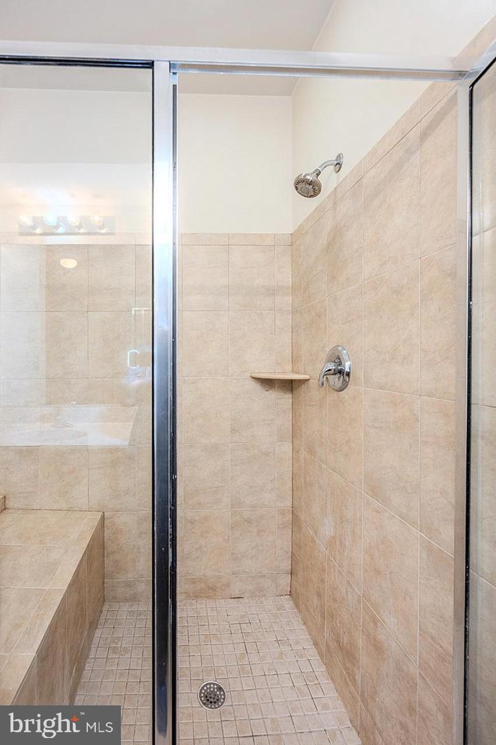 2667 SHEFFIELD HILL WAY #168, WOODBRIDGE, Virginia 22191, 2 Bedrooms Bedrooms, ,2 BathroomsBathrooms,Residential,For sale,2667 SHEFFIELD HILL WAY #168,VAPW2107684 MLS # VAPW2107684