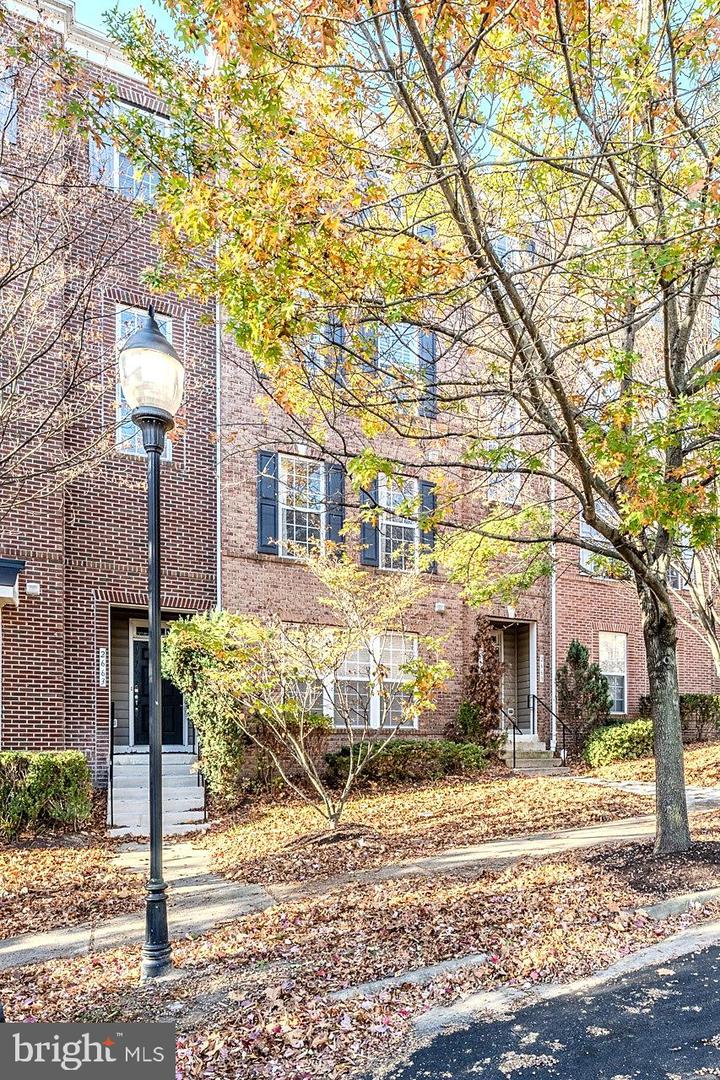 2667 SHEFFIELD HILL WAY #168, WOODBRIDGE, Virginia 22191, 2 Bedrooms Bedrooms, ,2 BathroomsBathrooms,Residential,For sale,2667 SHEFFIELD HILL WAY #168,VAPW2107684 MLS # VAPW2107684