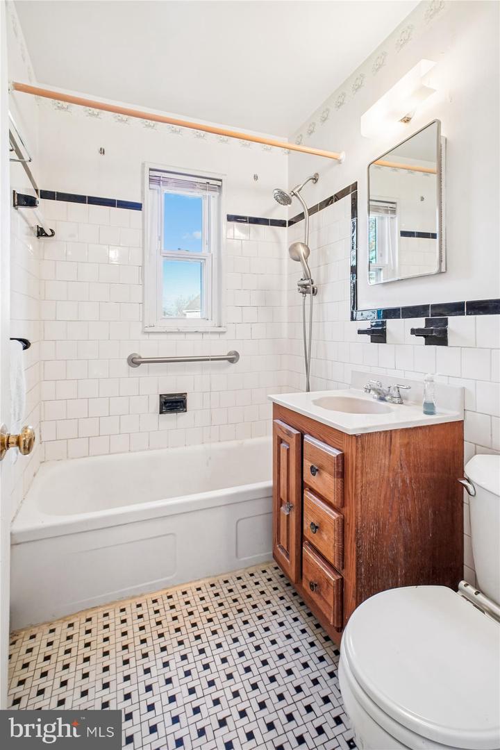 1827 OLMSTEAD DR, FALLS CHURCH, Virginia 22043, 3 Bedrooms Bedrooms, ,1 BathroomBathrooms,Residential,For sale,1827 OLMSTEAD DR,VAFX2278844 MLS # VAFX2278844 1827 OLMSTEAD DR, FALLS CHURCH, Virginia 22043, 3 Bedrooms Bedrooms, ,1 BathroomBathrooms,Residential,For sale,1827 OLMSTEAD DR,VAFX2278844 MLS # VAFX2278844