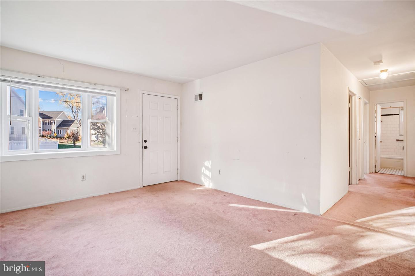 1827 OLMSTEAD DR, FALLS CHURCH, Virginia 22043, 3 Bedrooms Bedrooms, ,1 BathroomBathrooms,Residential,For sale,1827 OLMSTEAD DR,VAFX2278844 MLS # VAFX2278844 1827 OLMSTEAD DR, FALLS CHURCH, Virginia 22043, 3 Bedrooms Bedrooms, ,1 BathroomBathrooms,Residential,For sale,1827 OLMSTEAD DR,VAFX2278844 MLS # VAFX2278844