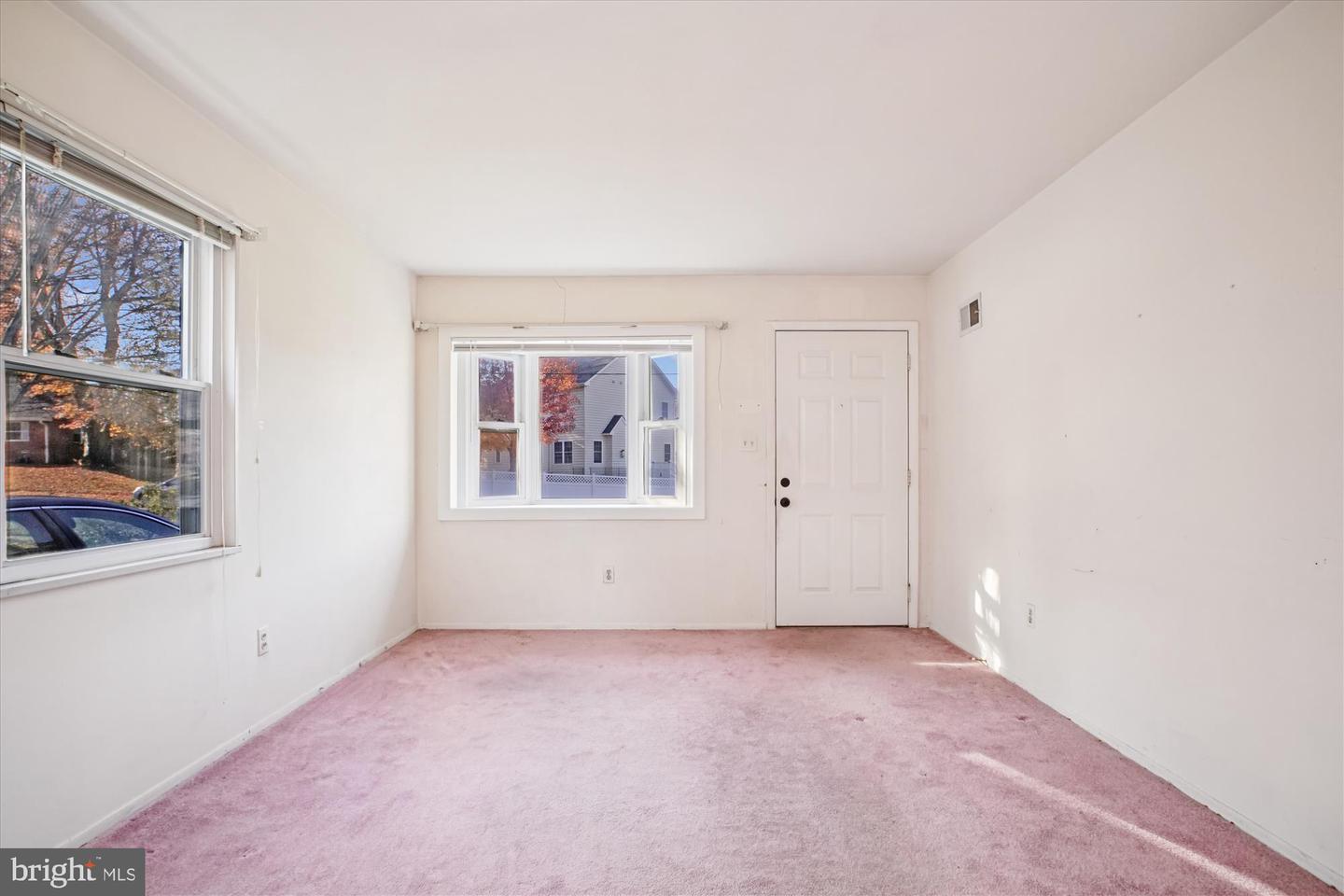 1827 OLMSTEAD DR, FALLS CHURCH, Virginia 22043, 3 Bedrooms Bedrooms, ,1 BathroomBathrooms,Residential,For sale,1827 OLMSTEAD DR,VAFX2278844 MLS # VAFX2278844 1827 OLMSTEAD DR, FALLS CHURCH, Virginia 22043, 3 Bedrooms Bedrooms, ,1 BathroomBathrooms,Residential,For sale,1827 OLMSTEAD DR,VAFX2278844 MLS # VAFX2278844