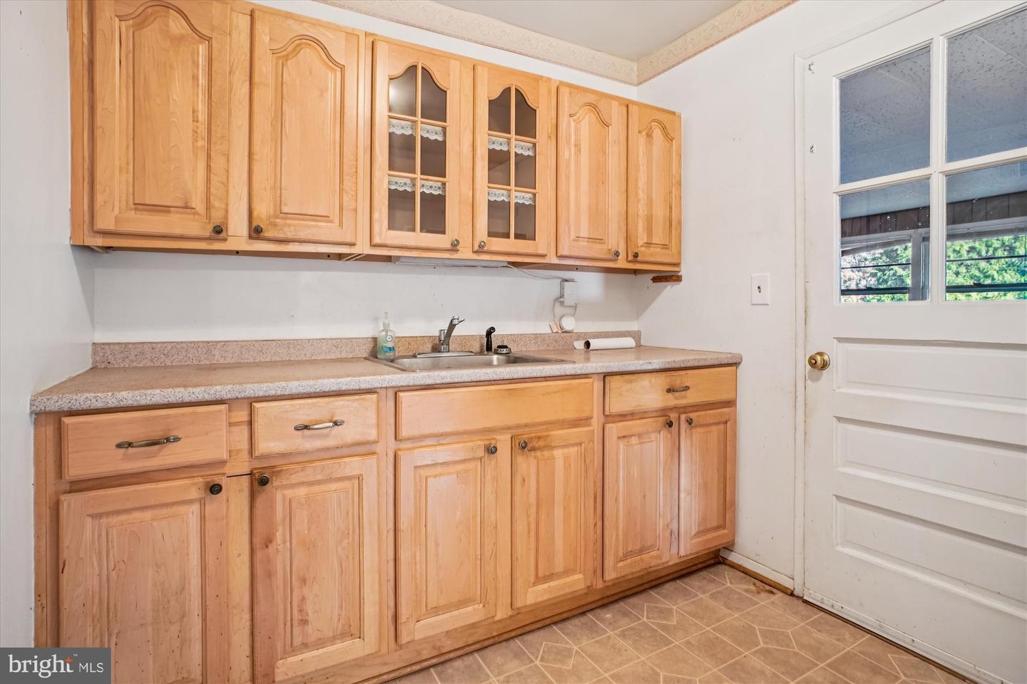 1827 OLMSTEAD DR, FALLS CHURCH, Virginia 22043, 3 Bedrooms Bedrooms, ,1 BathroomBathrooms,Residential,For sale,1827 OLMSTEAD DR,VAFX2278844 MLS # VAFX2278844 1827 OLMSTEAD DR, FALLS CHURCH, Virginia 22043, 3 Bedrooms Bedrooms, ,1 BathroomBathrooms,Residential,For sale,1827 OLMSTEAD DR,VAFX2278844 MLS # VAFX2278844