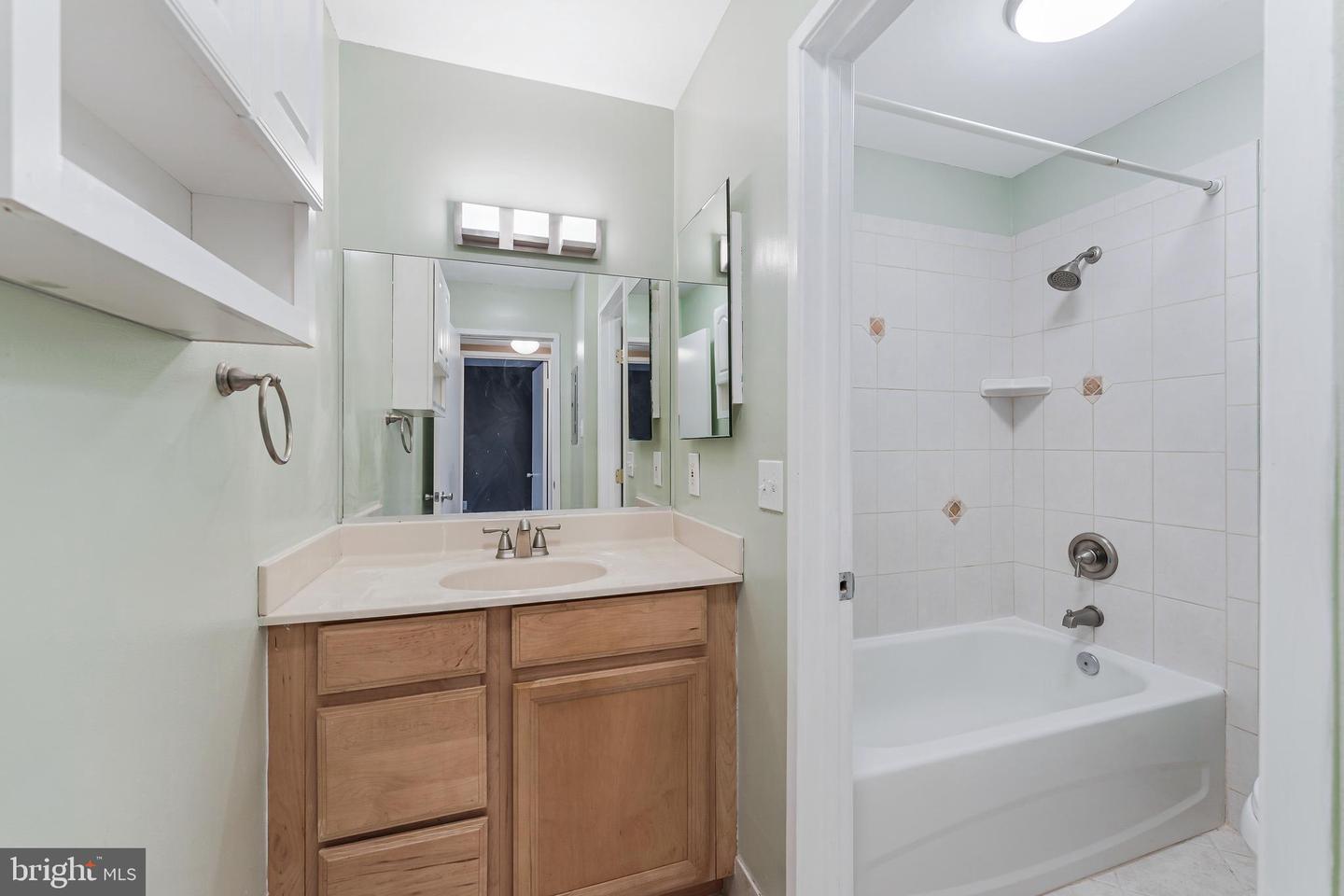 1623 PARKCREST CIR #9B/300, RESTON, Virginia 20190, 2 Bedrooms Bedrooms, ,1 BathroomBathrooms,Residential,For sale,1623 PARKCREST CIR #9B/300,VAFX2278708 MLS # VAFX2278708 1623 PARKCREST CIR #9B/300, RESTON, Virginia 20190, 2 Bedrooms Bedrooms, ,1 BathroomBathrooms,Residential,For sale,1623 PARKCREST CIR #9B/300,VAFX2278708 MLS # VAFX2278708