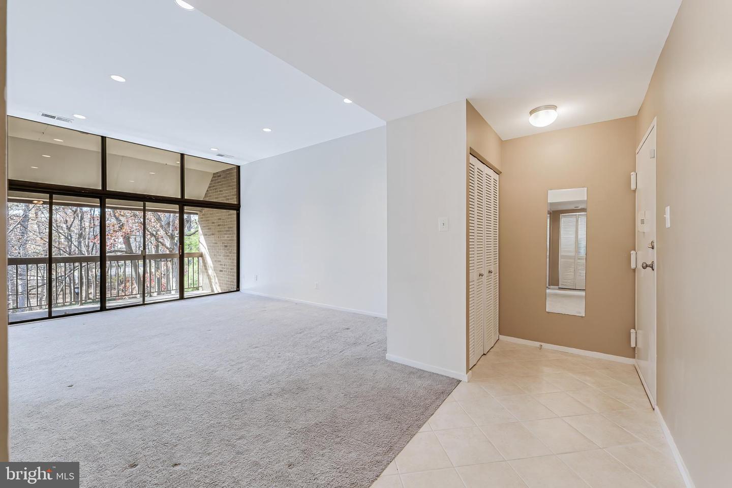 1623 PARKCREST CIR #9B/300, RESTON, Virginia 20190, 2 Bedrooms Bedrooms, ,1 BathroomBathrooms,Residential,For sale,1623 PARKCREST CIR #9B/300,VAFX2278708 MLS # VAFX2278708 1623 PARKCREST CIR #9B/300, RESTON, Virginia 20190, 2 Bedrooms Bedrooms, ,1 BathroomBathrooms,Residential,For sale,1623 PARKCREST CIR #9B/300,VAFX2278708 MLS # VAFX2278708