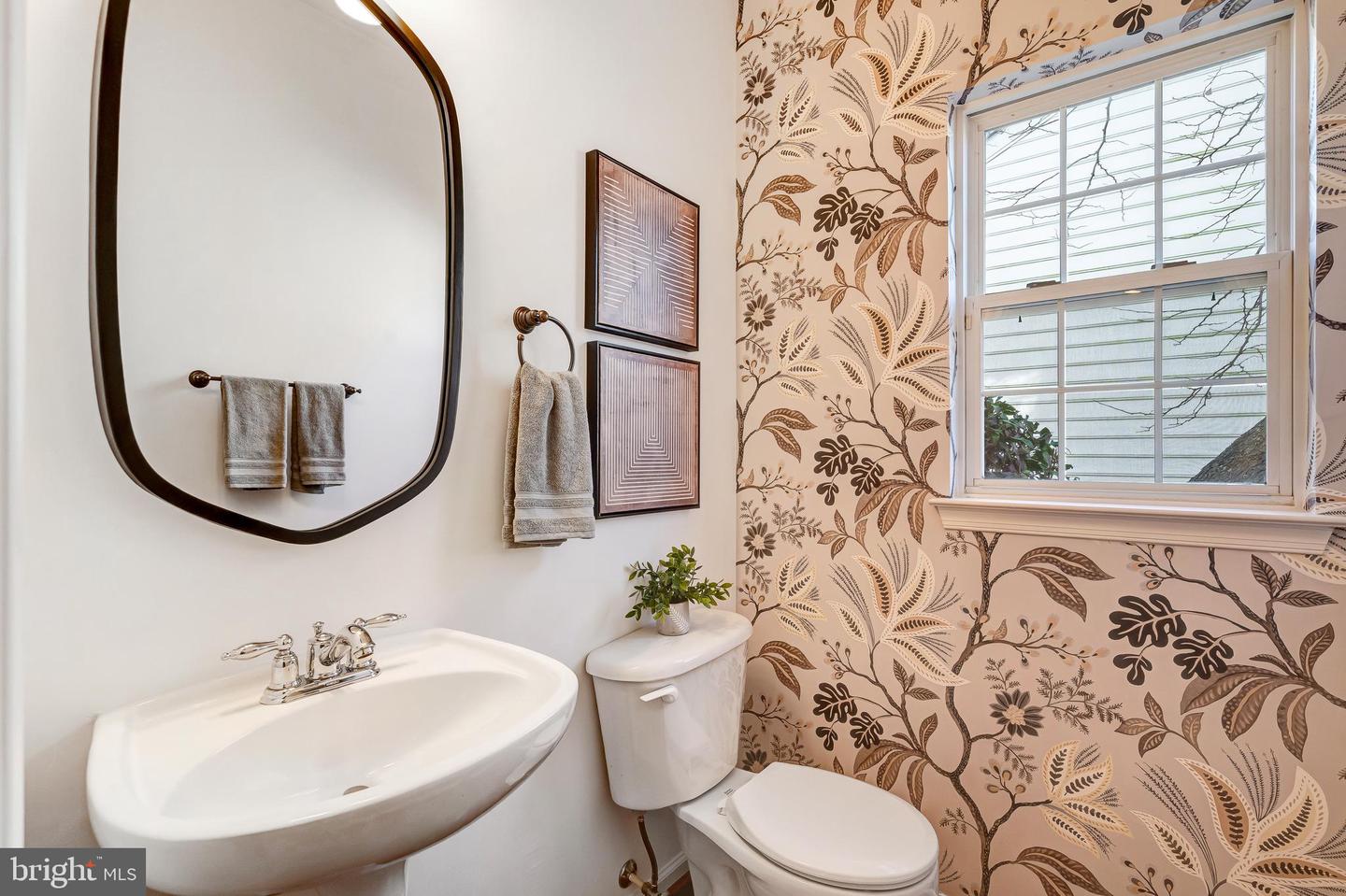 9237 OLD BEECH CT, LORTON, Virginia 22079, 4 Bedrooms Bedrooms, ,3 BathroomsBathrooms,Residential,For sale,9237 OLD BEECH CT,VAFX2278948 MLS # VAFX2278948 9237 OLD BEECH CT, LORTON, Virginia 22079, 4 Bedrooms Bedrooms, ,3 BathroomsBathrooms,Residential,For sale,9237 OLD BEECH CT,VAFX2278948 MLS # VAFX2278948