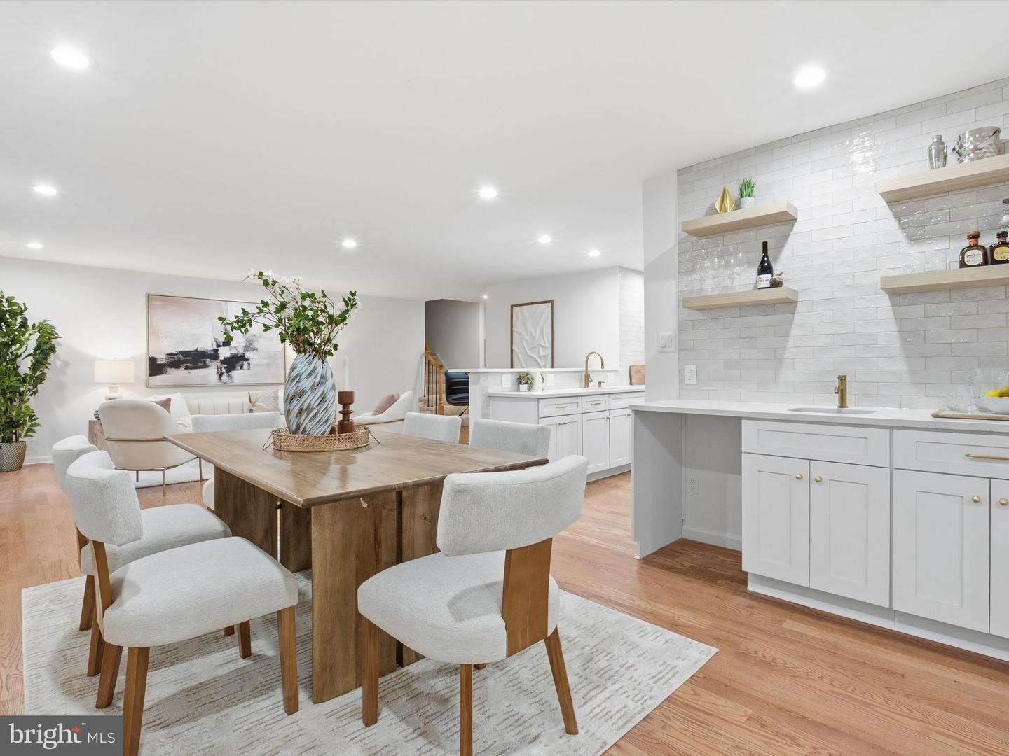 2133 FREDA DR, VIENNA, Virginia 22181, 4 Bedrooms Bedrooms, ,3 BathroomsBathrooms,Residential,For sale,2133 FREDA DR,VAFX2278986 MLS # VAFX2278986 2133 FREDA DR, VIENNA, Virginia 22181, 4 Bedrooms Bedrooms, ,3 BathroomsBathrooms,Residential,For sale,2133 FREDA DR,VAFX2278986 MLS # VAFX2278986