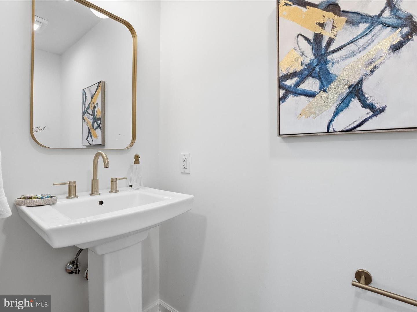 2133 FREDA DR, VIENNA, Virginia 22181, 4 Bedrooms Bedrooms, ,3 BathroomsBathrooms,Residential,For sale,2133 FREDA DR,VAFX2278986 MLS # VAFX2278986 2133 FREDA DR, VIENNA, Virginia 22181, 4 Bedrooms Bedrooms, ,3 BathroomsBathrooms,Residential,For sale,2133 FREDA DR,VAFX2278986 MLS # VAFX2278986