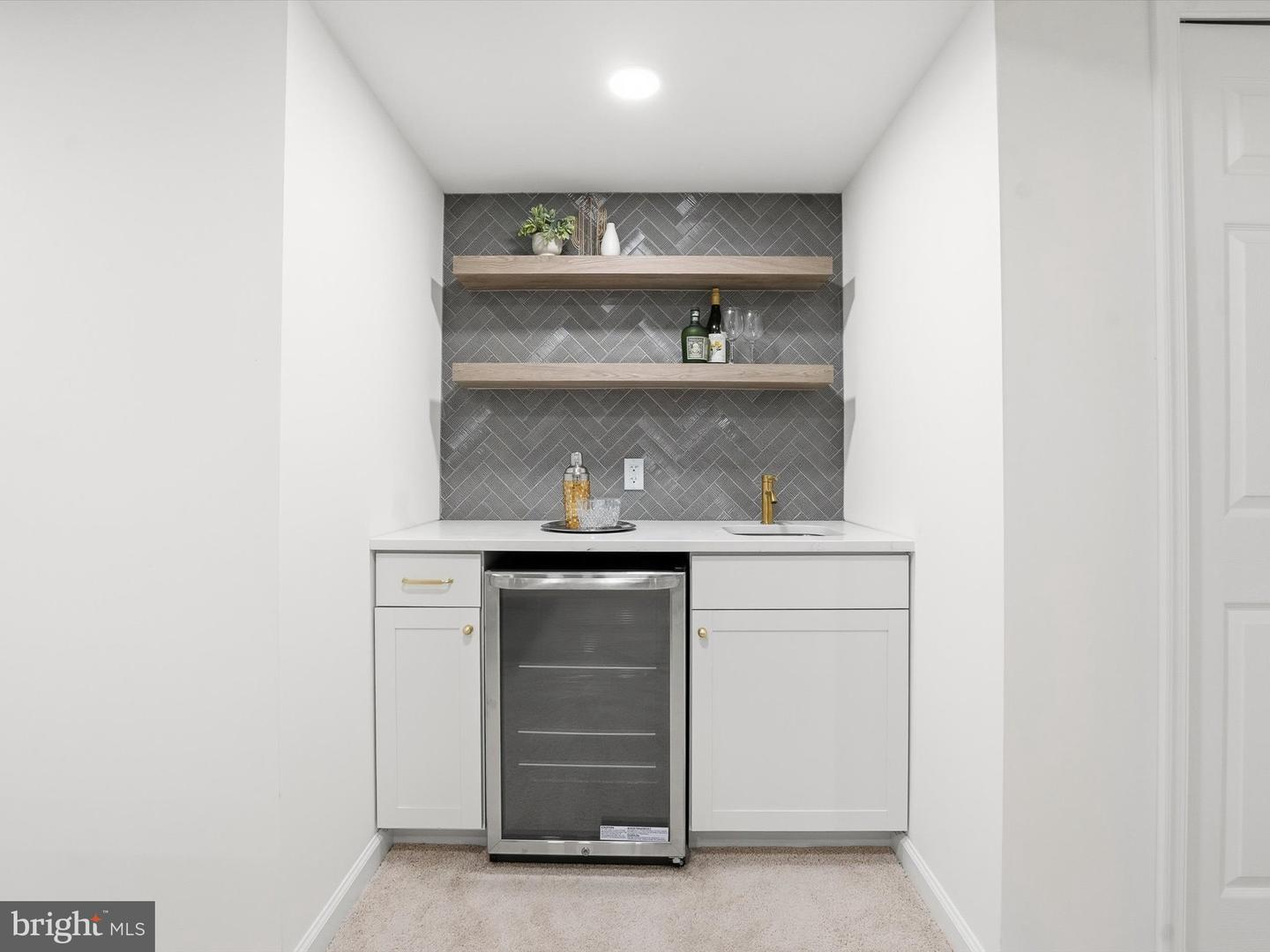 2133 FREDA DR, VIENNA, Virginia 22181, 4 Bedrooms Bedrooms, ,3 BathroomsBathrooms,Residential,For sale,2133 FREDA DR,VAFX2278986 MLS # VAFX2278986 2133 FREDA DR, VIENNA, Virginia 22181, 4 Bedrooms Bedrooms, ,3 BathroomsBathrooms,Residential,For sale,2133 FREDA DR,VAFX2278986 MLS # VAFX2278986