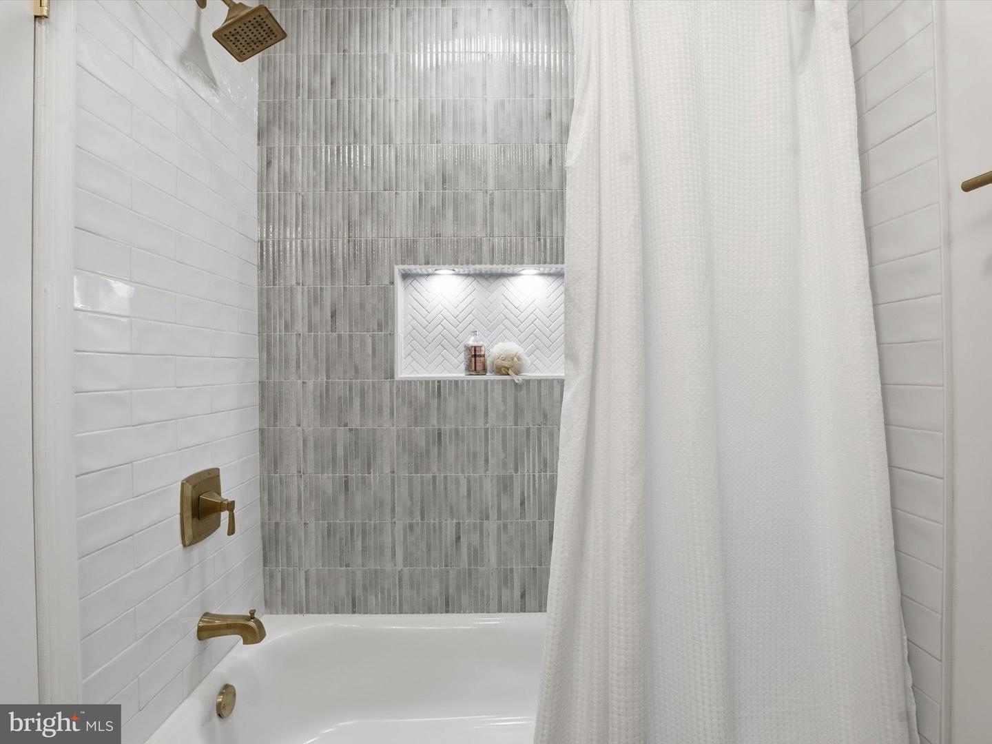 2133 FREDA DR, VIENNA, Virginia 22181, 4 Bedrooms Bedrooms, ,3 BathroomsBathrooms,Residential,For sale,2133 FREDA DR,VAFX2278986 MLS # VAFX2278986 2133 FREDA DR, VIENNA, Virginia 22181, 4 Bedrooms Bedrooms, ,3 BathroomsBathrooms,Residential,For sale,2133 FREDA DR,VAFX2278986 MLS # VAFX2278986