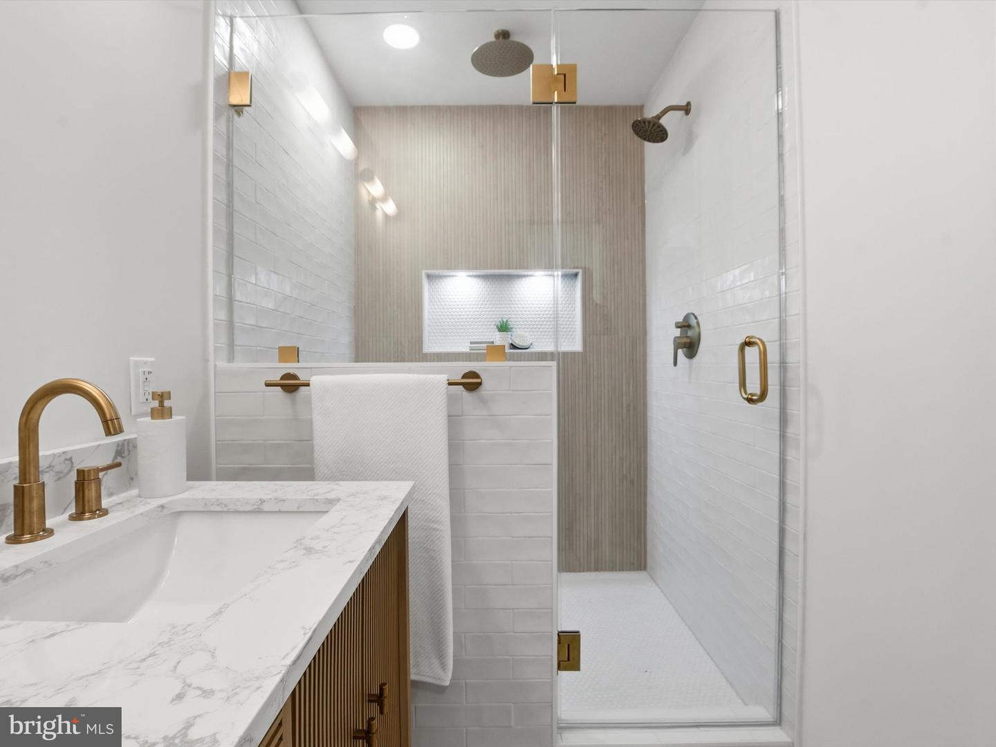 2133 FREDA DR, VIENNA, Virginia 22181, 4 Bedrooms Bedrooms, ,3 BathroomsBathrooms,Residential,For sale,2133 FREDA DR,VAFX2278986 MLS # VAFX2278986 2133 FREDA DR, VIENNA, Virginia 22181, 4 Bedrooms Bedrooms, ,3 BathroomsBathrooms,Residential,For sale,2133 FREDA DR,VAFX2278986 MLS # VAFX2278986