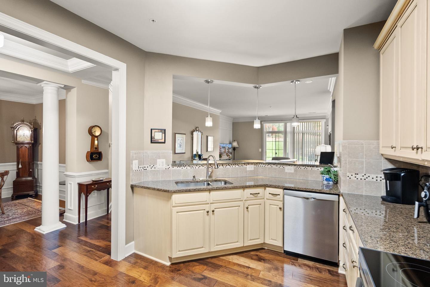 15251 ROYAL CREST DR #103, HAYMARKET, Virginia 20169, 2 Bedrooms Bedrooms, ,2 BathroomsBathrooms,Residential,For sale,15251 ROYAL CREST DR #103,VAPW2107738 MLS # VAPW2107738 15251 ROYAL CREST DR #103, HAYMARKET, Virginia 20169, 2 Bedrooms Bedrooms, ,2 BathroomsBathrooms,Residential,For sale,15251 ROYAL CREST DR #103,VAPW2107738 MLS # VAPW2107738