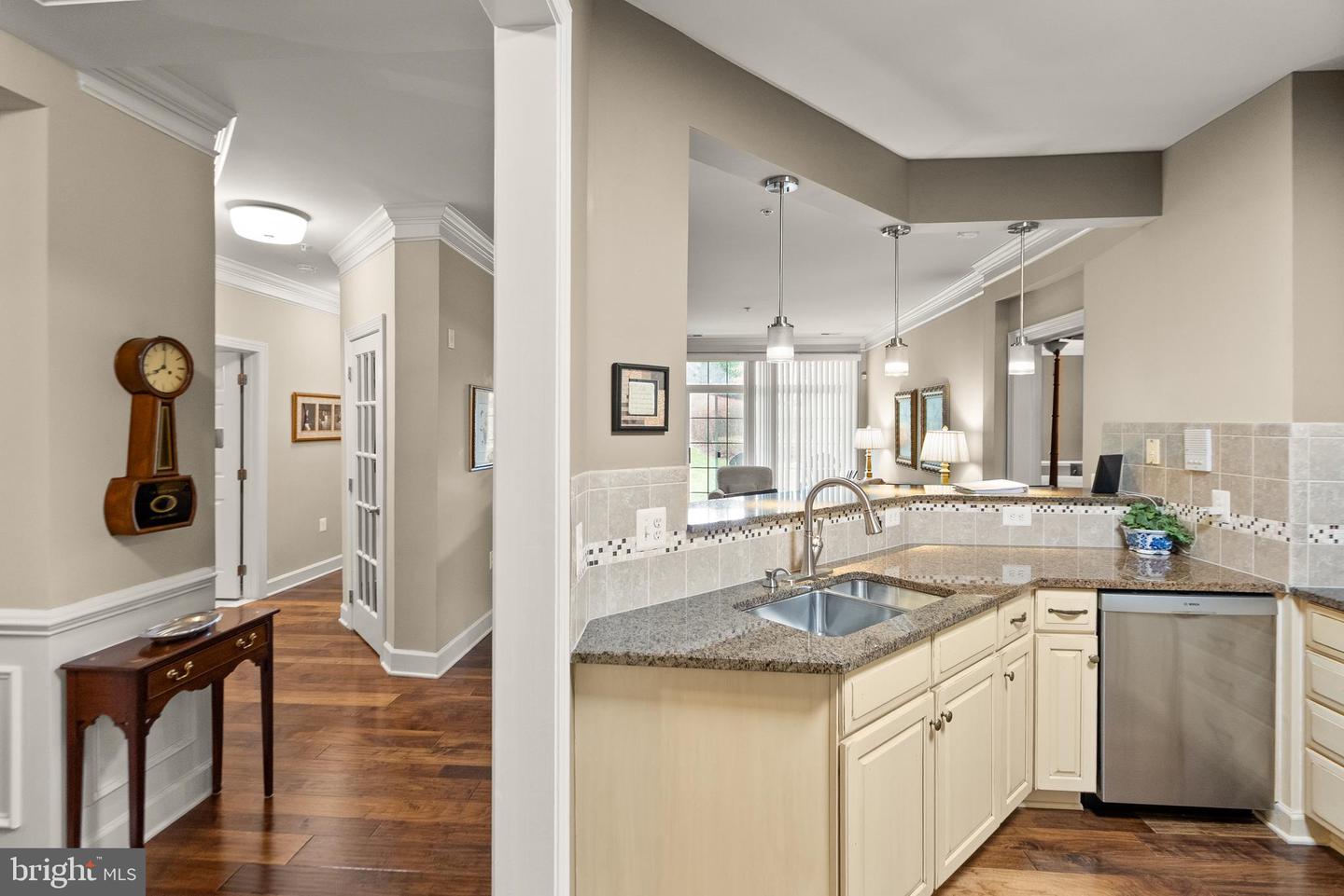 15251 ROYAL CREST DR #103, HAYMARKET, Virginia 20169, 2 Bedrooms Bedrooms, ,2 BathroomsBathrooms,Residential,For sale,15251 ROYAL CREST DR #103,VAPW2107738 MLS # VAPW2107738 15251 ROYAL CREST DR #103, HAYMARKET, Virginia 20169, 2 Bedrooms Bedrooms, ,2 BathroomsBathrooms,Residential,For sale,15251 ROYAL CREST DR #103,VAPW2107738 MLS # VAPW2107738