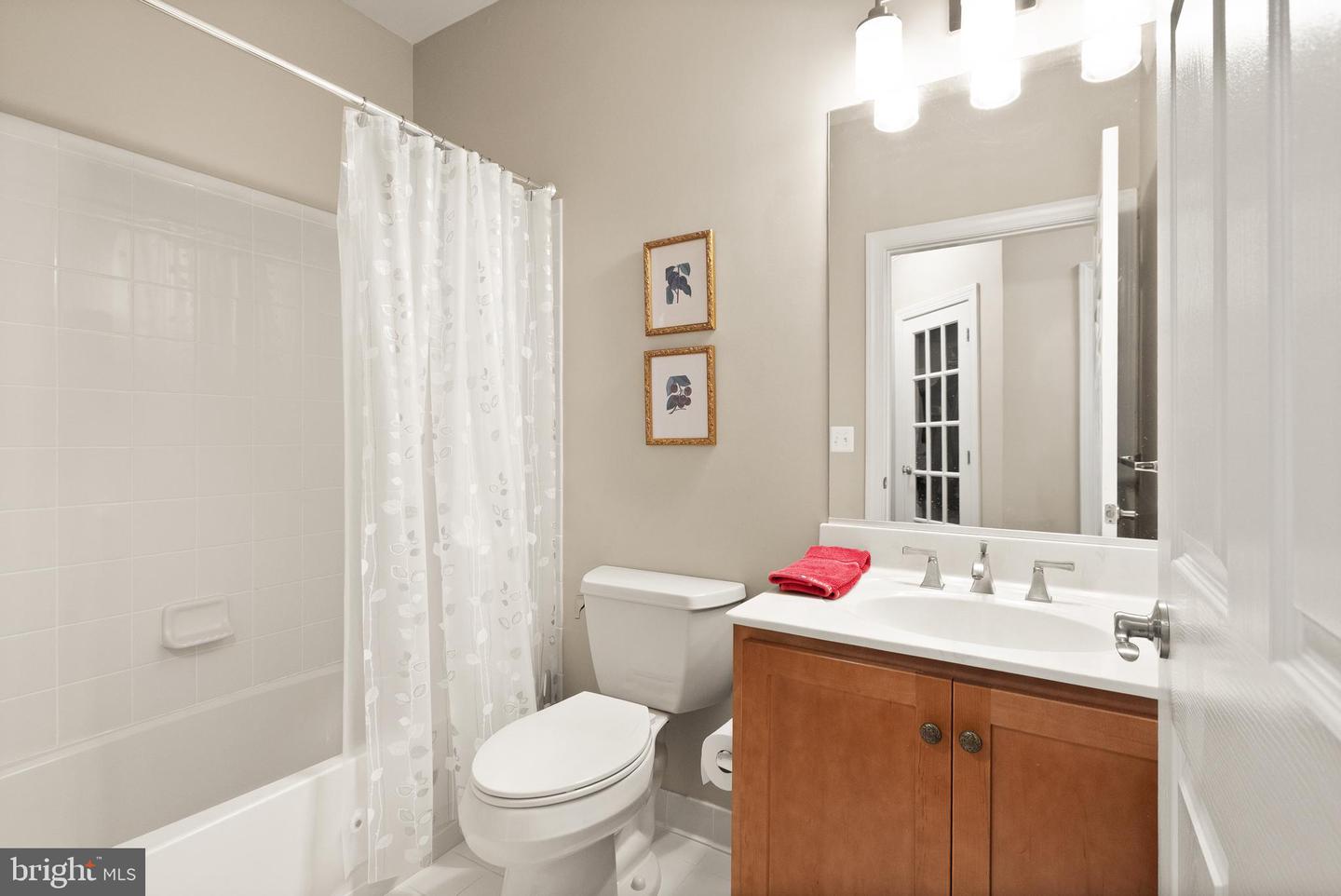 15251 ROYAL CREST DR #103, HAYMARKET, Virginia 20169, 2 Bedrooms Bedrooms, ,2 BathroomsBathrooms,Residential,For sale,15251 ROYAL CREST DR #103,VAPW2107738 MLS # VAPW2107738 15251 ROYAL CREST DR #103, HAYMARKET, Virginia 20169, 2 Bedrooms Bedrooms, ,2 BathroomsBathrooms,Residential,For sale,15251 ROYAL CREST DR #103,VAPW2107738 MLS # VAPW2107738