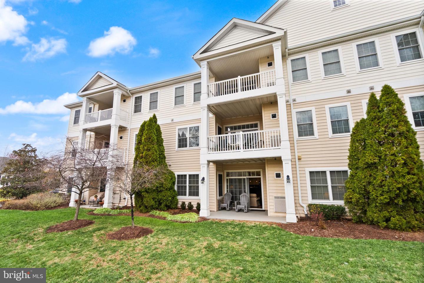 15251 ROYAL CREST DR #103, HAYMARKET, Virginia 20169, 2 Bedrooms Bedrooms, ,2 BathroomsBathrooms,Residential,For sale,15251 ROYAL CREST DR #103,VAPW2107738 MLS # VAPW2107738 15251 ROYAL CREST DR #103, HAYMARKET, Virginia 20169, 2 Bedrooms Bedrooms, ,2 BathroomsBathrooms,Residential,For sale,15251 ROYAL CREST DR #103,VAPW2107738 MLS # VAPW2107738