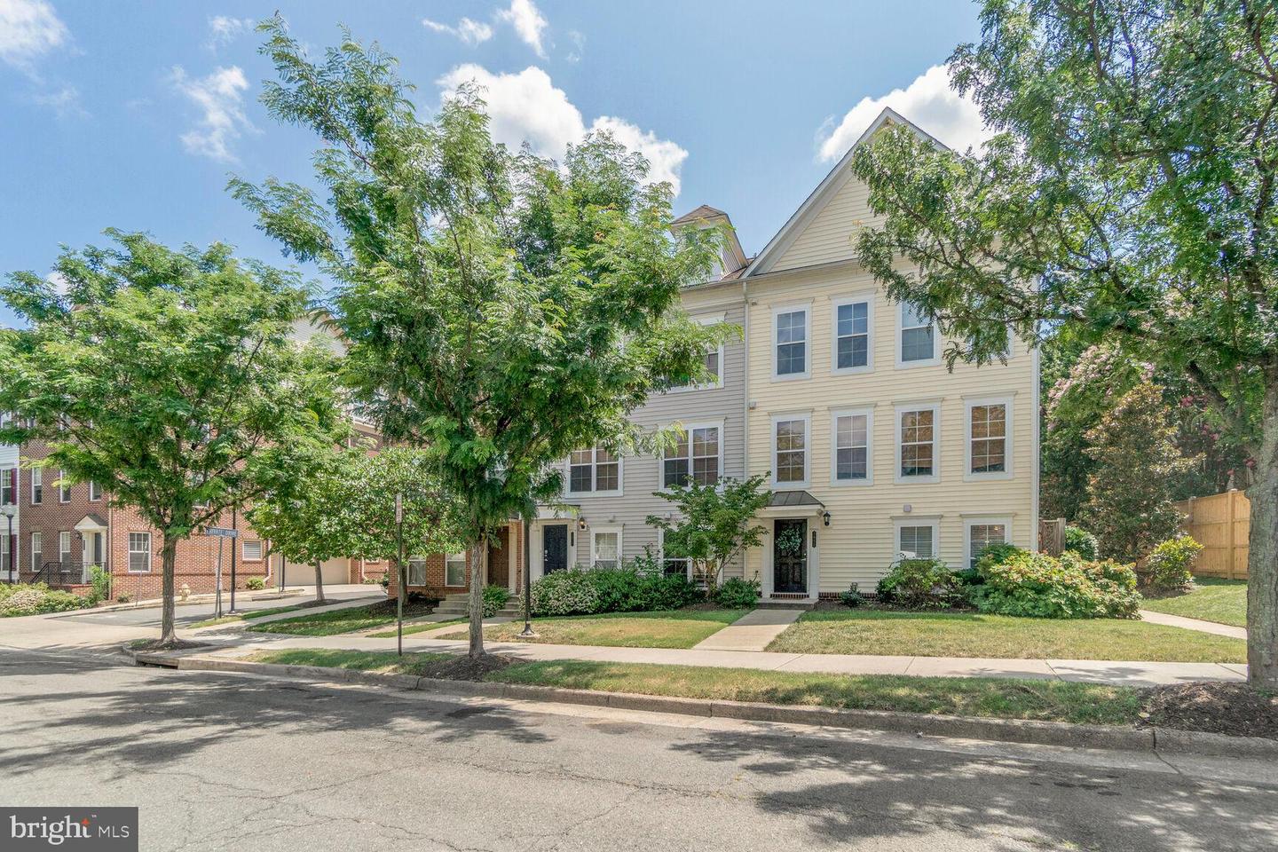 3911 OLD DOMINION BLVD, ALEXANDRIA, Virginia 22305, 2 Bedrooms Bedrooms, ,1 BathroomBathrooms,Residential,For sale,3911 OLD DOMINION BLVD,VAAX2051802 MLS # VAAX2051802 3911 OLD DOMINION BLVD, ALEXANDRIA, Virginia 22305, 2 Bedrooms Bedrooms, ,1 BathroomBathrooms,Residential,For sale,3911 OLD DOMINION BLVD,VAAX2051802 MLS # VAAX2051802