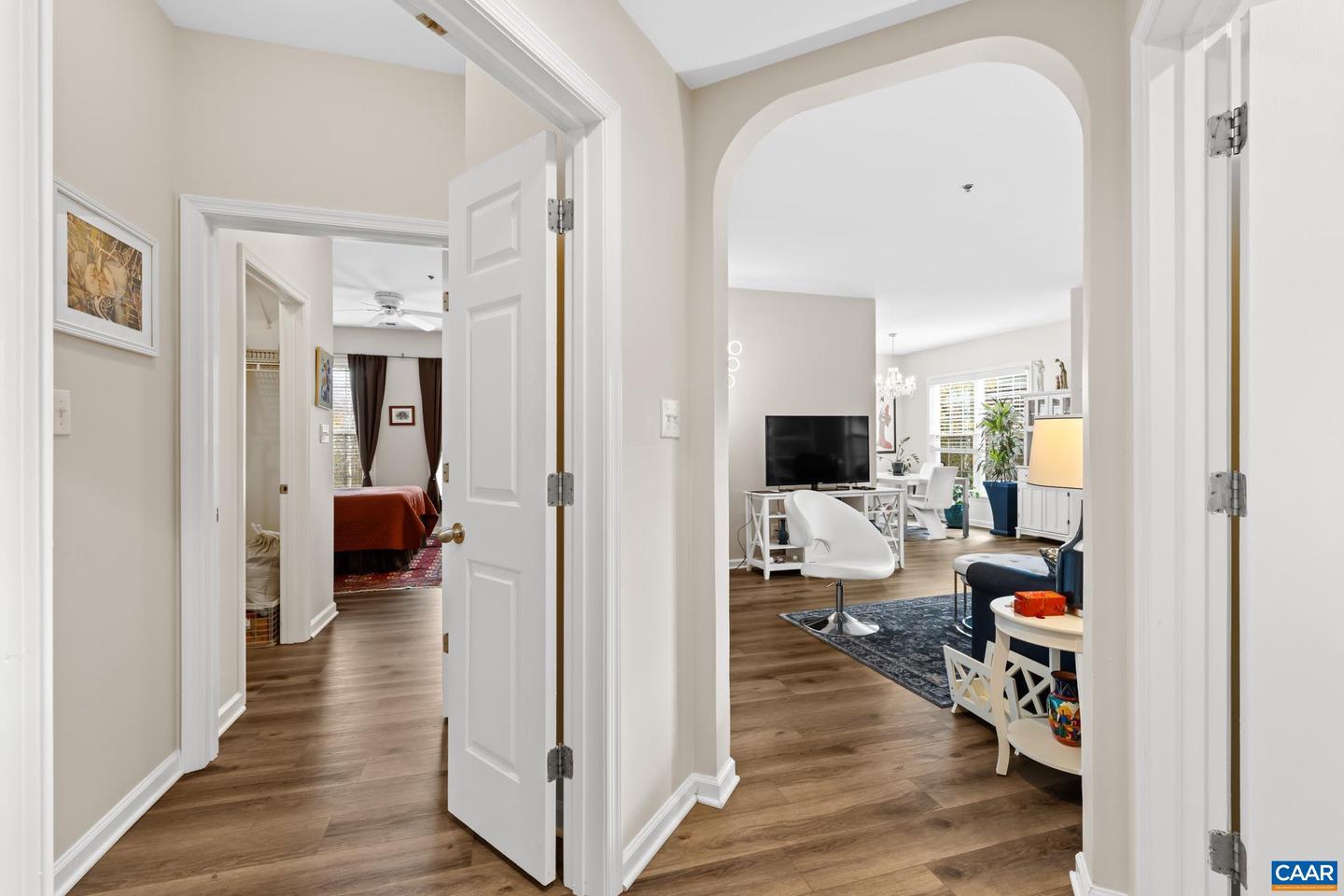 320 RIVERBEND DR #2B, CHARLOTTESVILLE, Virginia 22911, 2 Bedrooms Bedrooms, ,2 BathroomsBathrooms,Residential,For sale,320 RIVERBEND DR #2B,671071 MLS # 671071 320 RIVERBEND DR #2B, CHARLOTTESVILLE, Virginia 22911, 2 Bedrooms Bedrooms, ,2 BathroomsBathrooms,Residential,For sale,320 RIVERBEND DR #2B,671071 MLS # 671071